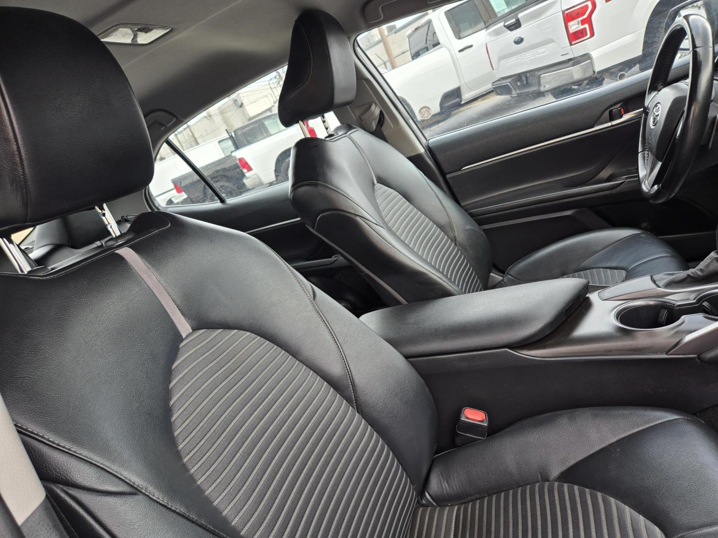 2021 Gray /Black Toyota Camry SE (4T1G11AK3MU) with an 2.5L L4 DOHC 16V engine, 8A transmission, located at 1842 Wirt Road, Houston, TX, 77055, (713) 973-3903, 29.805330, -95.484787 - Photo#12