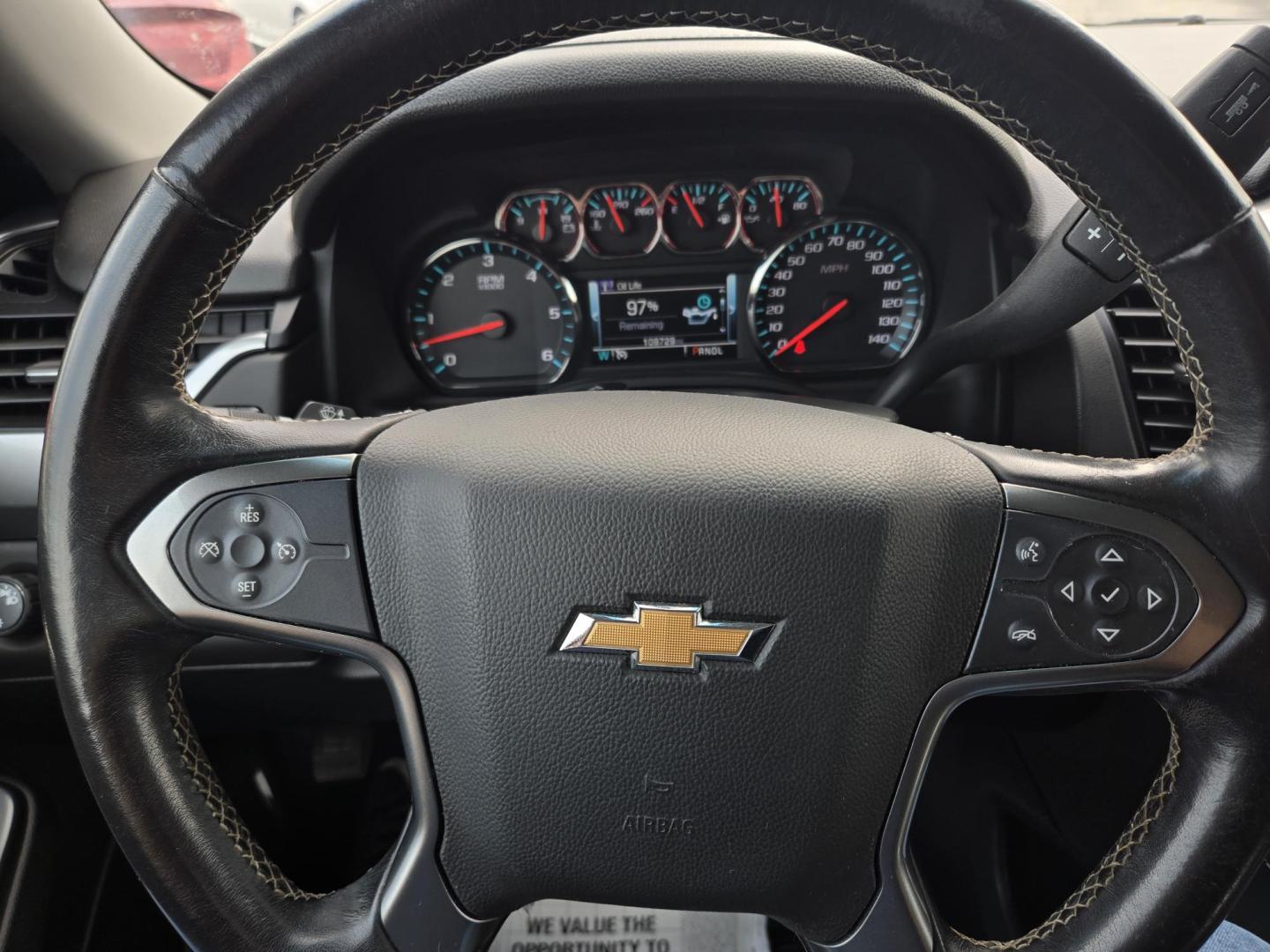 2020 White /Black Chevrolet Tahoe LS 2WD (1GNSCAKC8LR) with an 5.3L V8 OHV 16V engine, 6A transmission, located at 1842 Wirt Road, Houston, TX, 77055, (713) 973-3903, 29.805330, -95.484787 - Photo#17