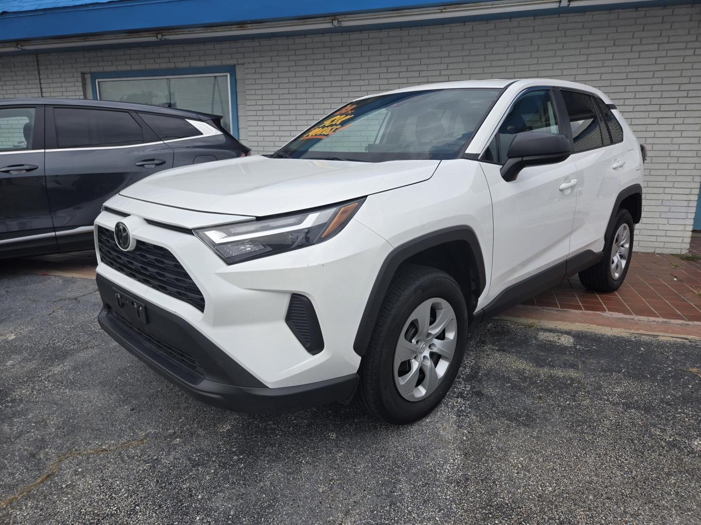 2023 White Toyota RAV4 LE AWD (2T3F1RFV8PC) with an 2.5L L4 DOHC 16V engine, 8A transmission, located at 1842 Wirt Road, Houston, TX, 77055, (713) 973-3903, 29.805330, -95.484787 - Photo#0
