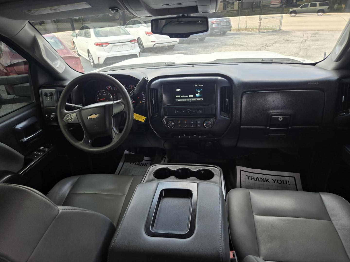 2018 White /Gray Chevrolet Silverado 2500HD Work Truck Crew Cab 2WD (1GC1CUEG2JF) with an 6.0L V8 OHV 16V FFV engine, 6A transmission, located at 1842 Wirt Road, Houston, TX, 77055, (713) 973-3903, 29.805330, -95.484787 - Photo#16