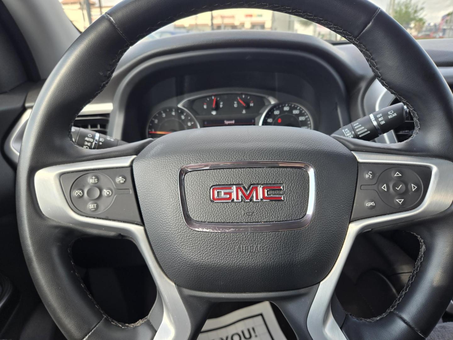 2023 White /Black GMC Acadia SLT (1GKKNML40PZ) with an 2.0L L4 DOHC 16V TURBO engine, 9A transmission, located at 1842 Wirt Road, Houston, TX, 77055, (713) 973-3903, 29.805330, -95.484787 - Photo#18