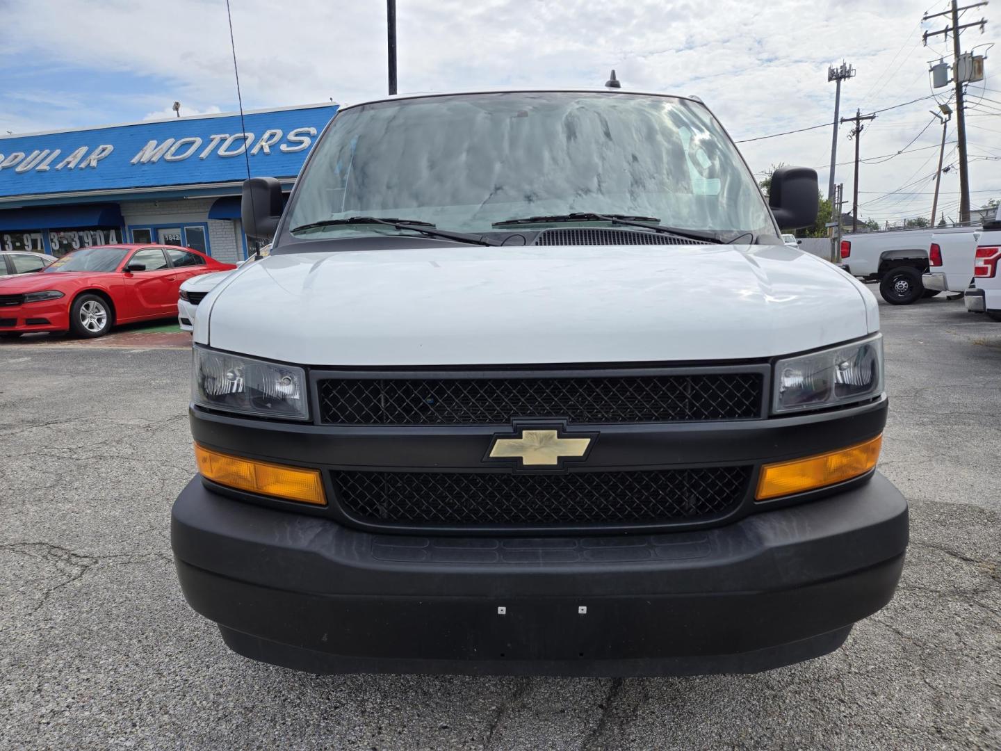 2023 White Chevrolet Express 2500 Cargo Extended (1GCWGBFP7P1) with an 4.3L V6 engine, 6A transmission, located at 1842 Wirt Road, Houston, TX, 77055, (713) 973-3903, 29.805330, -95.484787 - Photo#7