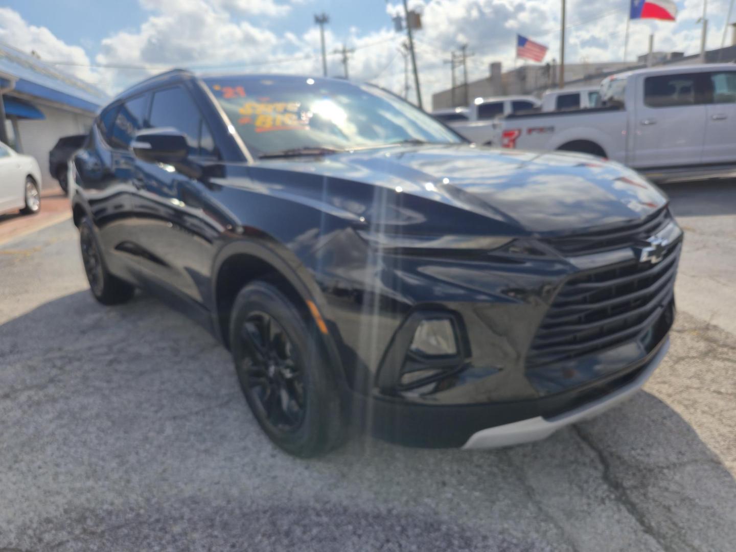 2021 Black /Black Chevrolet Blazer 2LT (3GNKBCR4XMS) with an 2.0L L4 DOHC 16 TURBO engine, 9A transmission, located at 1842 Wirt Road, Houston, TX, 77055, (713) 973-3903, 29.805330, -95.484787 - Photo#6