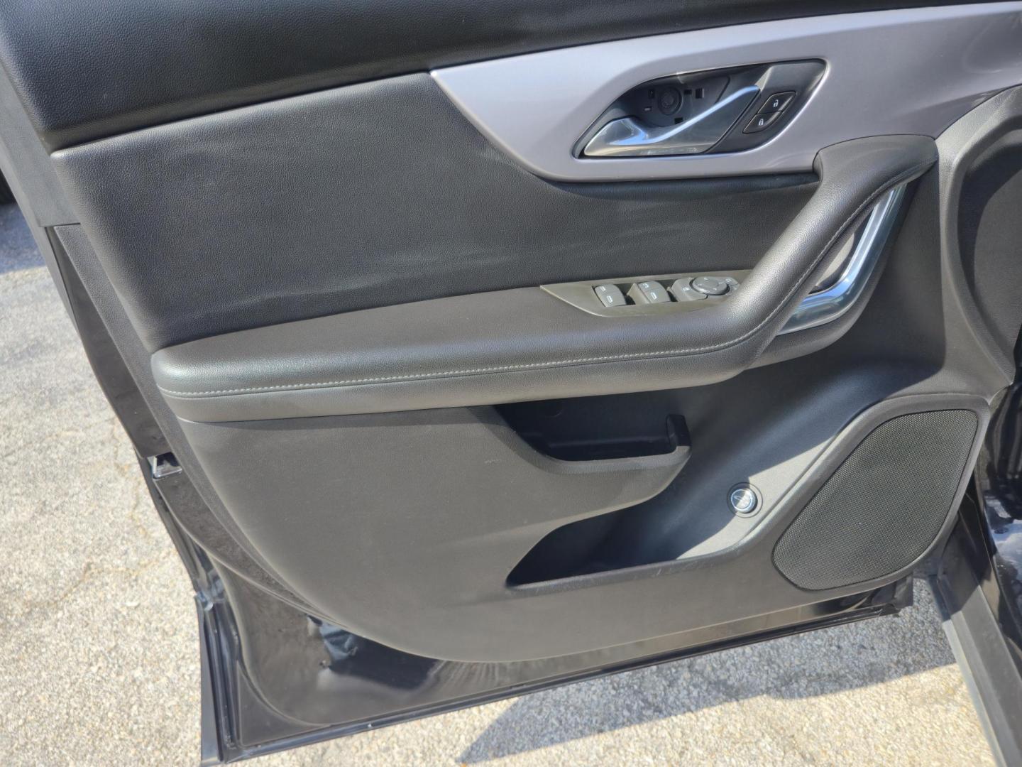 2021 Black /Black Chevrolet Blazer 2LT (3GNKBCR4XMS) with an 2.0L L4 DOHC 16 TURBO engine, 9A transmission, located at 1842 Wirt Road, Houston, TX, 77055, (713) 973-3903, 29.805330, -95.484787 - Photo#9