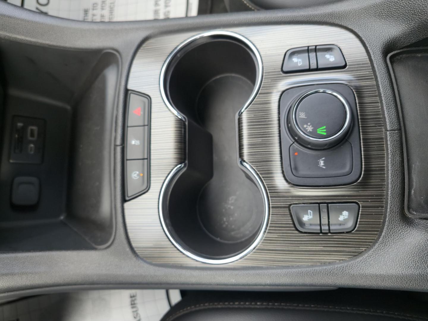 2023 White /Black GMC Acadia SLT (1GKKNML43PZ) with an 2.0L L4 DOHC 16V TURBO engine, 9A transmission, located at 1842 Wirt Road, Houston, TX, 77055, (713) 973-3903, 29.805330, -95.484787 - Photo#21