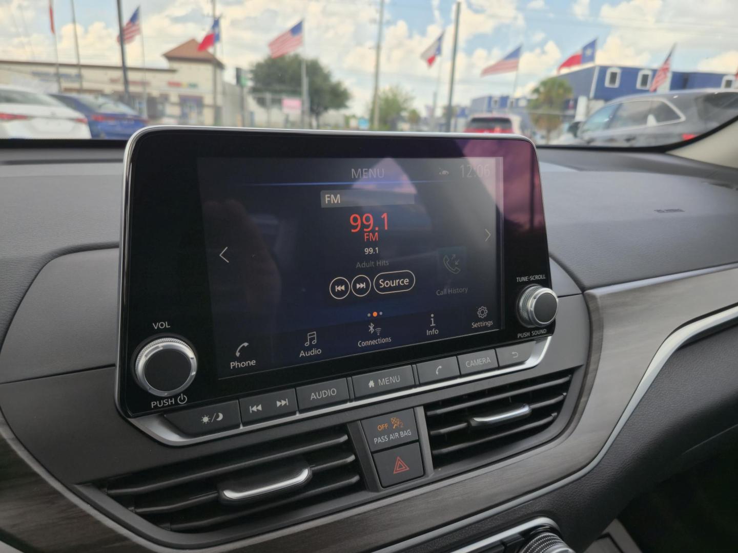 2025 Black /Black Nissan Altima 2.5 SV (1N4BL4DV2SN) with an 2.5L L4 DOHC 16V engine, CVT transmission, located at 1842 Wirt Road, Houston, TX, 77055, (713) 973-3903, 29.805330, -95.484787 - Photo#19