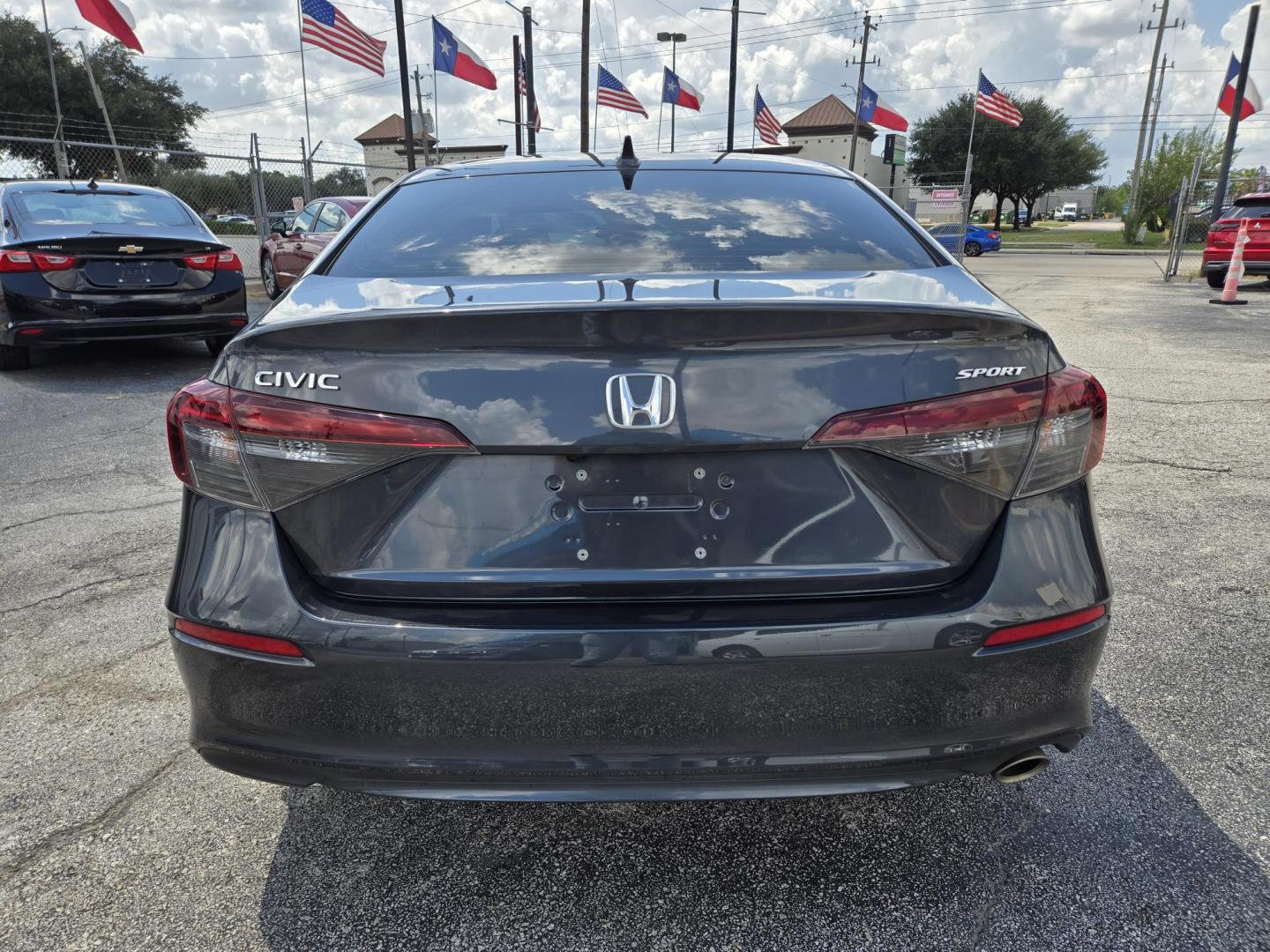 2025 Gray /Black Honda Civic Sport (2HGFE2F55SH) with an 2.0L L4 DOHC 16V engine, CVT transmission, located at 1842 Wirt Road, Houston, TX, 77055, (713) 973-3903, 29.805330, -95.484787 - Photo#3