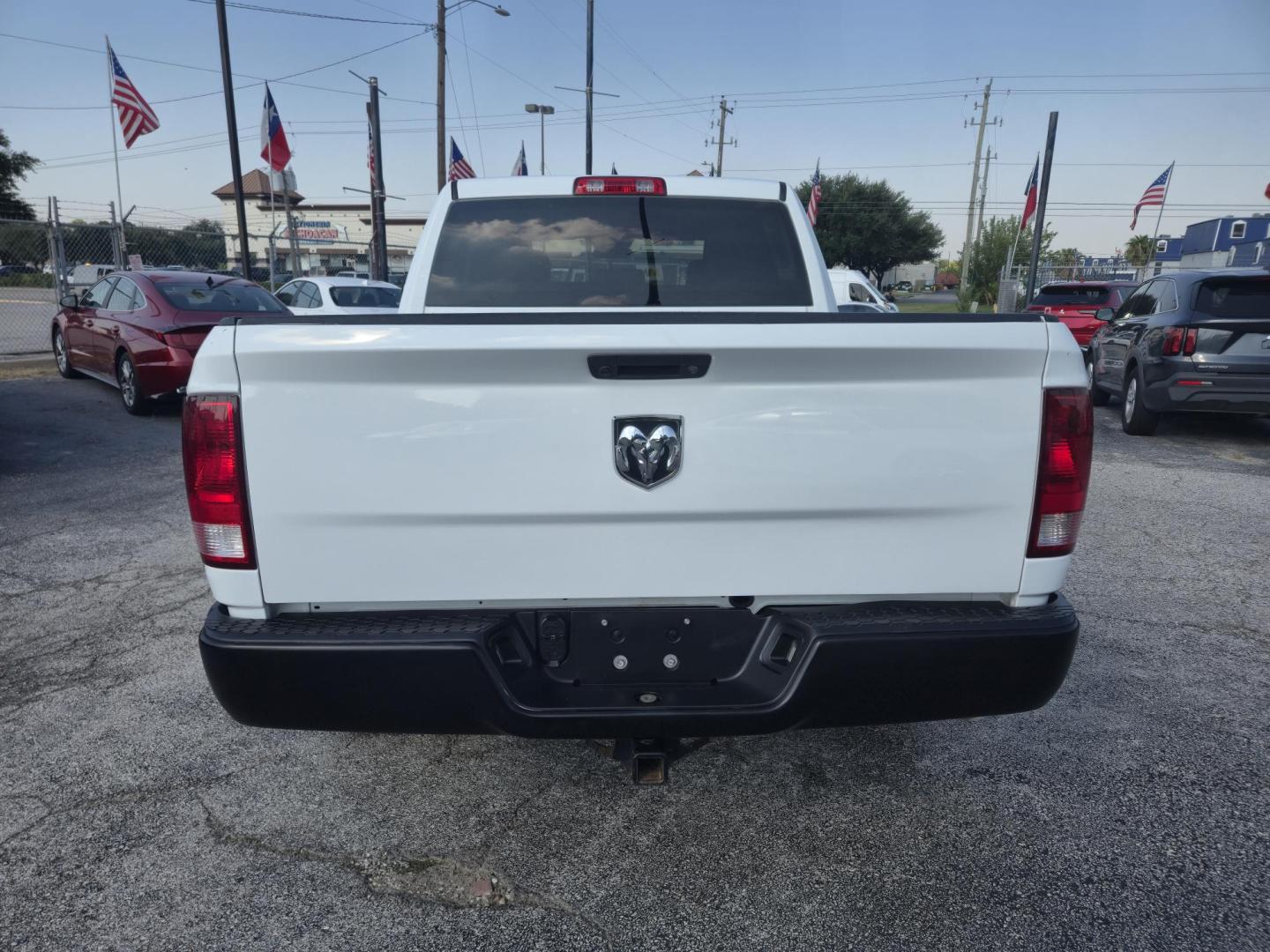 2023 White /Gray RAM 1500 Classic Tradesman Crew Cab SWB 2WD (3C6RR6KG0PG) with an 3.6L V6 DOHC 24V FFV engine, 8A transmission, located at 1842 Wirt Road, Houston, TX, 77055, (713) 973-3903, 29.805330, -95.484787 - Photo#3