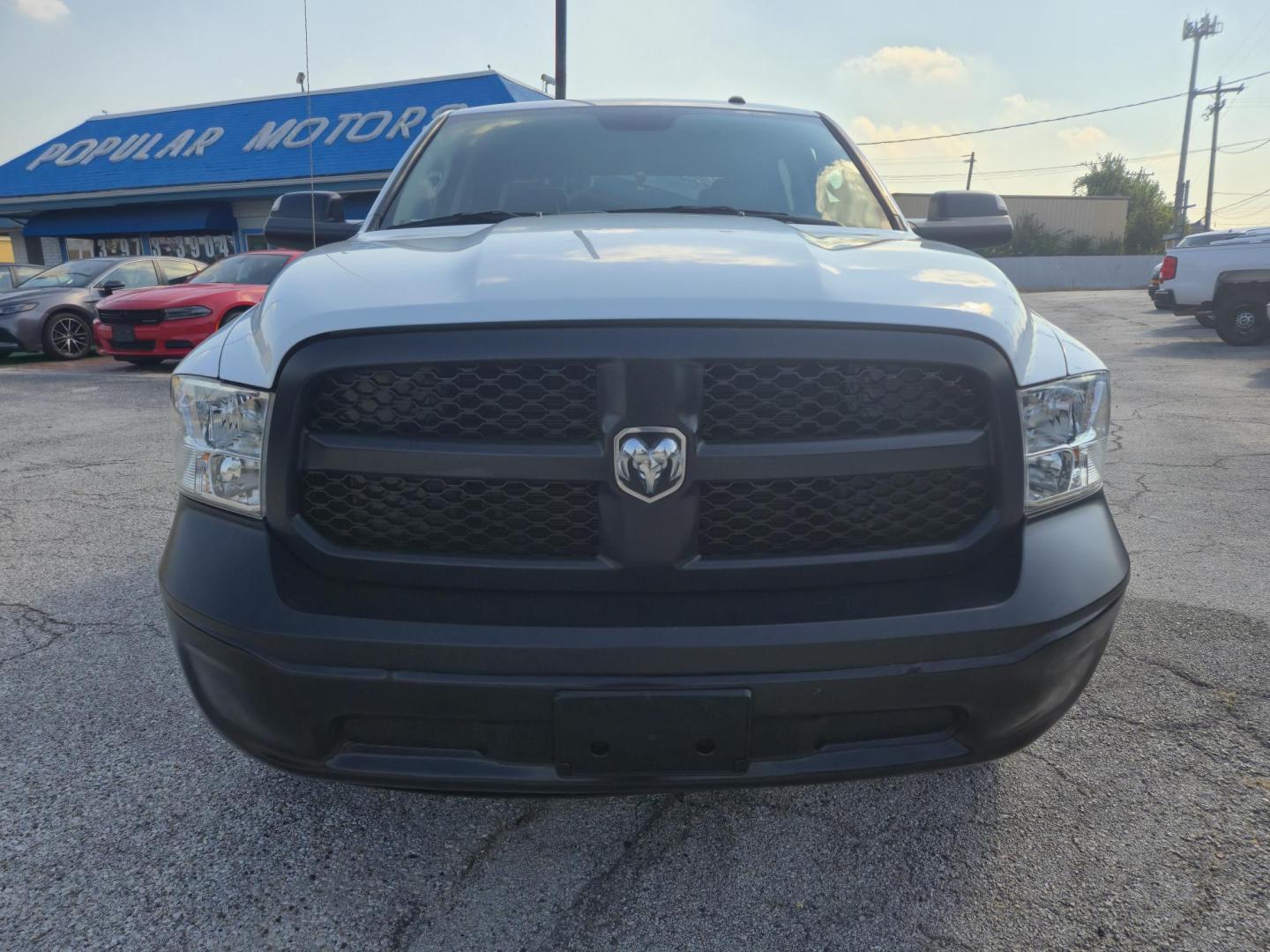 2023 White /Gray RAM 1500 Classic Tradesman Crew Cab SWB 2WD (3C6RR6KG0PG) with an 3.6L V6 DOHC 24V FFV engine, 8A transmission, located at 1842 Wirt Road, Houston, TX, 77055, (713) 973-3903, 29.805330, -95.484787 - Photo#7