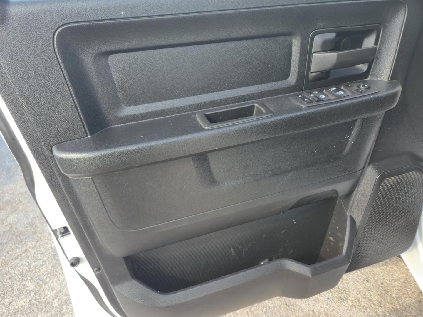 2023 White /Gray RAM 1500 Classic Tradesman Crew Cab SWB 2WD (3C6RR6KG0PG) with an 3.6L V6 DOHC 24V FFV engine, 8A transmission, located at 1842 Wirt Road, Houston, TX, 77055, (713) 973-3903, 29.805330, -95.484787 - Photo#9