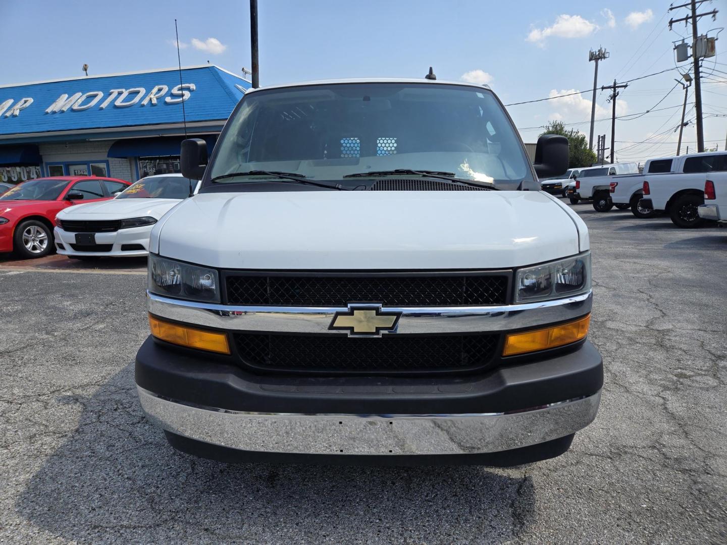 2023 White /Gray Chevrolet Express 2500 Cargo (1GCWGAFP2P1) with an 4.3L V6 engine, 6A transmission, located at 1842 Wirt Road, Houston, TX, 77055, (713) 973-3903, 29.805330, -95.484787 - Photo#7