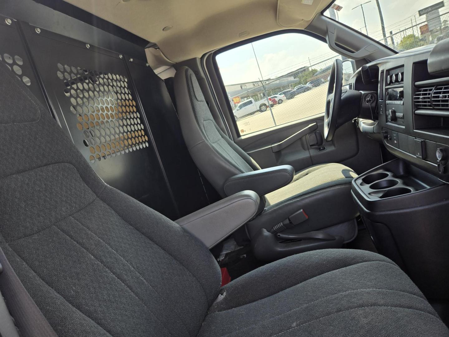 2023 White /Gray Chevrolet Express 2500 Cargo (1GCWGAFP2P1) with an 4.3L V6 engine, 6A transmission, located at 1842 Wirt Road, Houston, TX, 77055, (713) 973-3903, 29.805330, -95.484787 - Photo#10