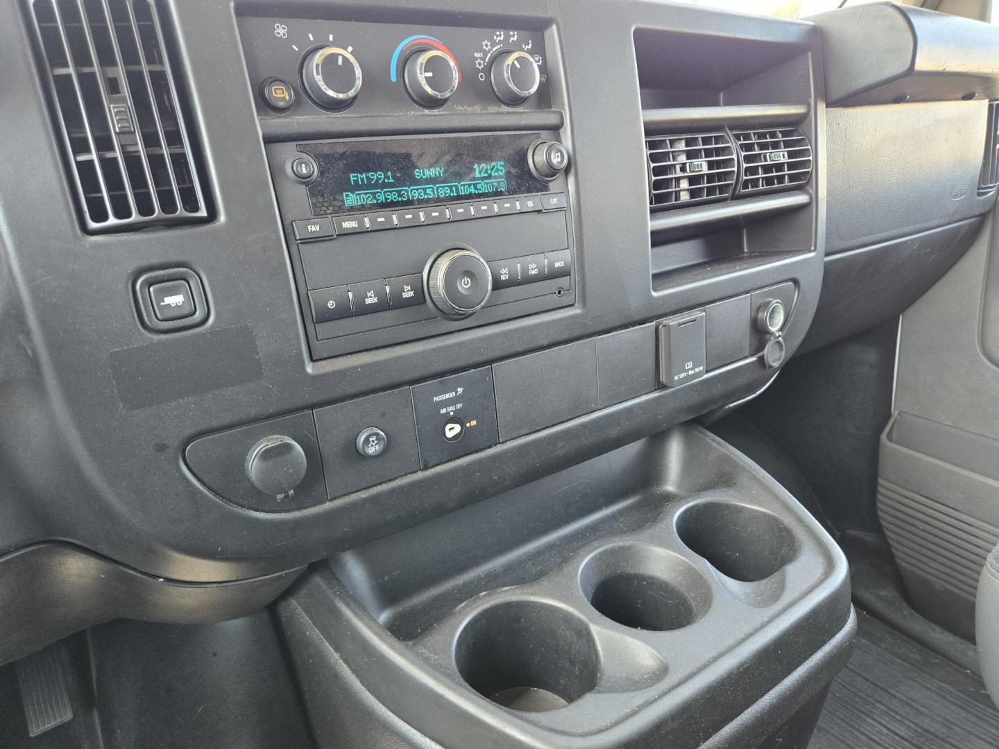 2023 White /Gray Chevrolet Express 2500 Cargo (1GCWGAFP2P1) with an 4.3L V6 engine, 6A transmission, located at 1842 Wirt Road, Houston, TX, 77055, (713) 973-3903, 29.805330, -95.484787 - Photo#18