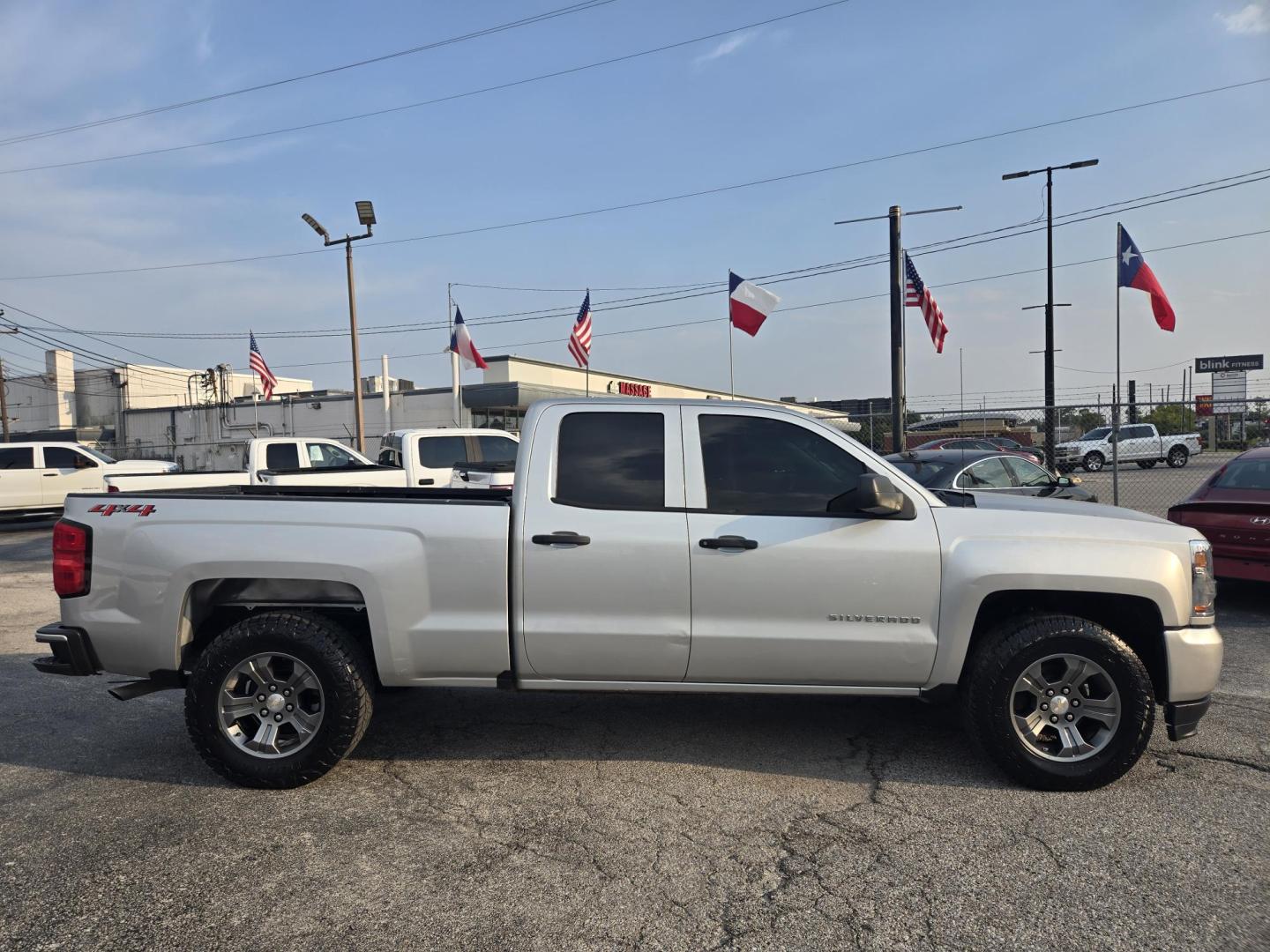 2019 Silver /Gray Chevrolet Silverado 1500 Work Truck Double Cab 4WD (2GCVKNECXK1) with an 5.3L V8 OHV 16V engine, 6A transmission, located at 1842 Wirt Road, Houston, TX, 77055, (713) 973-3903, 29.805330, -95.484787 - Photo#5