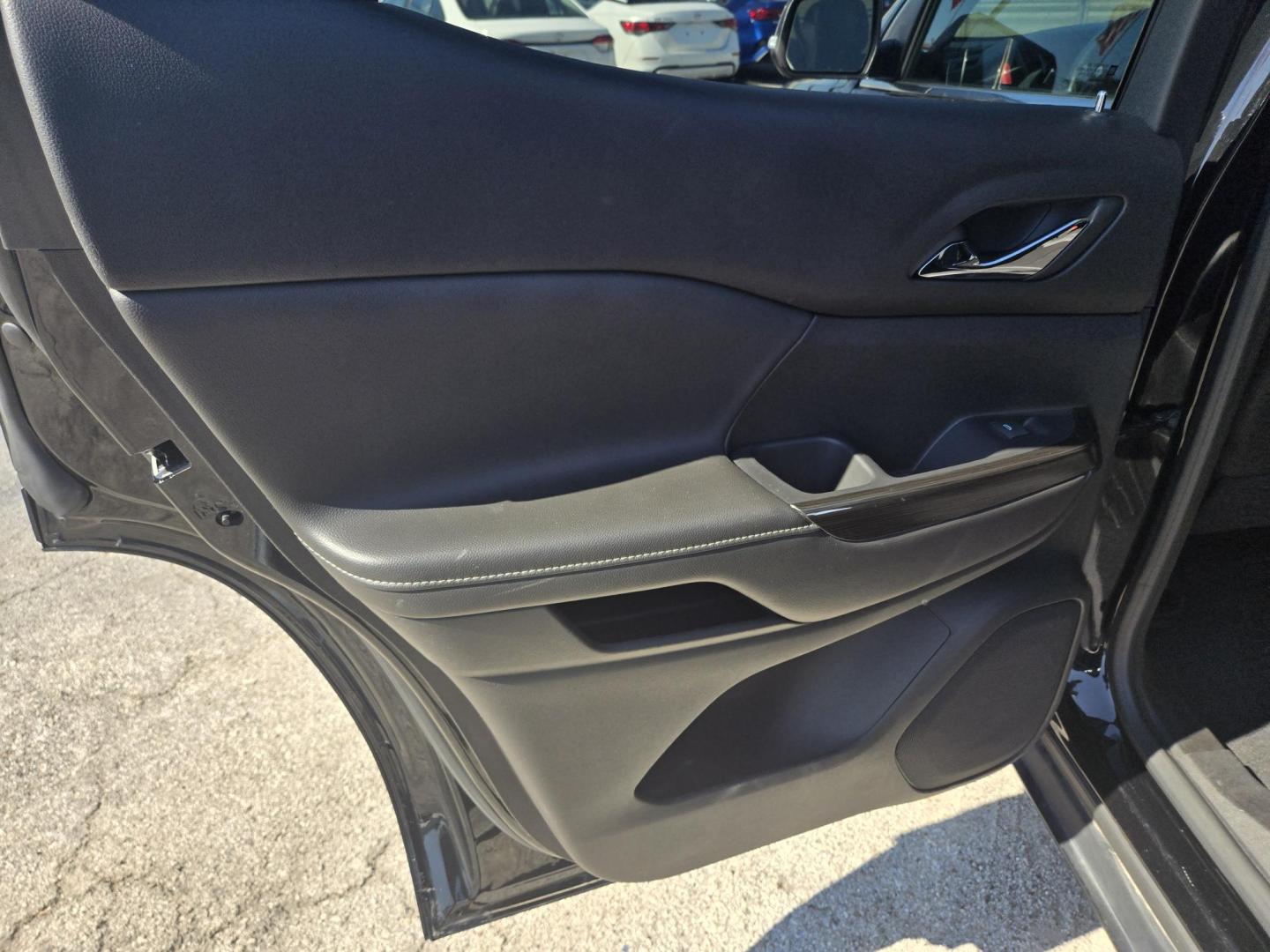 2023 Black /Black GMC Acadia SLT (1GKKNML49PZ) with an 2.0L L4 DOHC 16V TURBO engine, 9A transmission, located at 1842 Wirt Road, Houston, TX, 77055, (713) 973-3903, 29.805330, -95.484787 - Photo#12