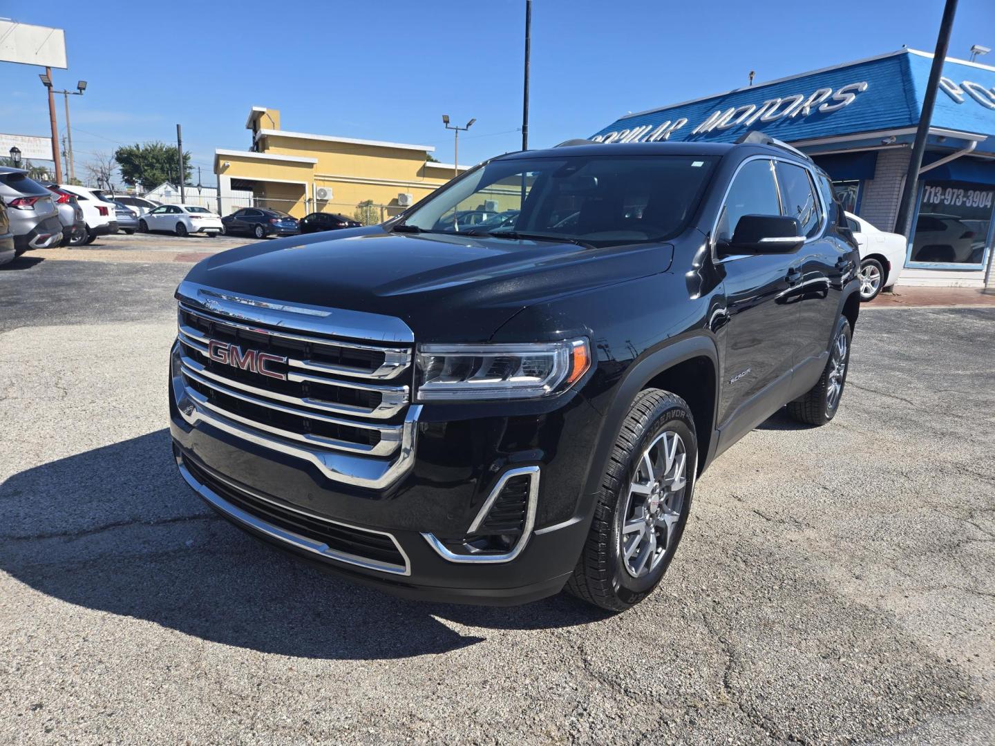2023 Black /Black GMC Acadia SLT (1GKKNML49PZ) with an 2.0L L4 DOHC 16V TURBO engine, 9A transmission, located at 1842 Wirt Road, Houston, TX, 77055, (713) 973-3903, 29.805330, -95.484787 - Photo#0
