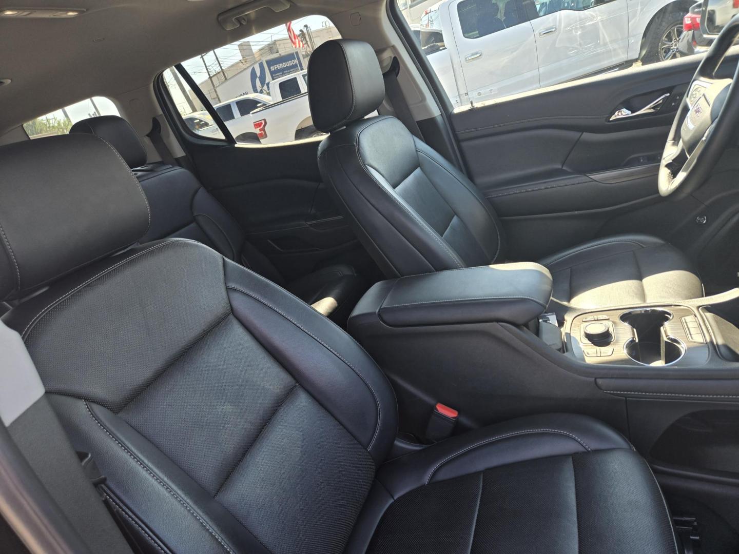 2023 Black /Black GMC Acadia SLT (1GKKNML49PZ) with an 2.0L L4 DOHC 16V TURBO engine, 9A transmission, located at 1842 Wirt Road, Houston, TX, 77055, (713) 973-3903, 29.805330, -95.484787 - Photo#13