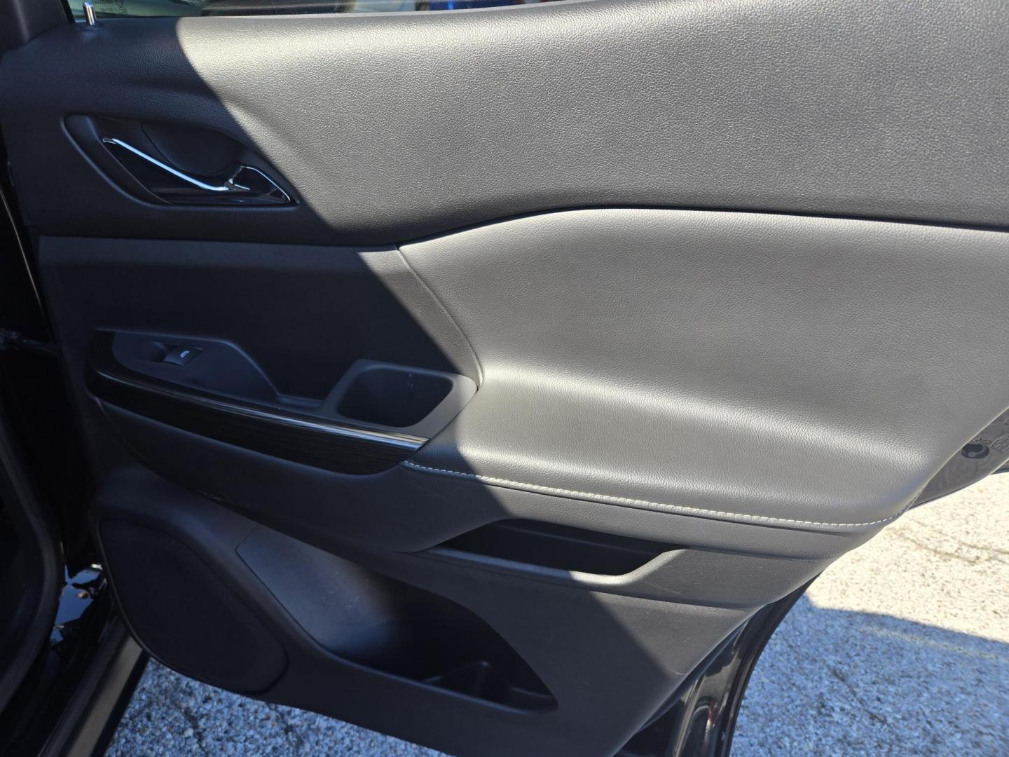 2023 Black /Black GMC Acadia SLT (1GKKNML49PZ) with an 2.0L L4 DOHC 16V TURBO engine, 9A transmission, located at 1842 Wirt Road, Houston, TX, 77055, (713) 973-3903, 29.805330, -95.484787 - Photo#16
