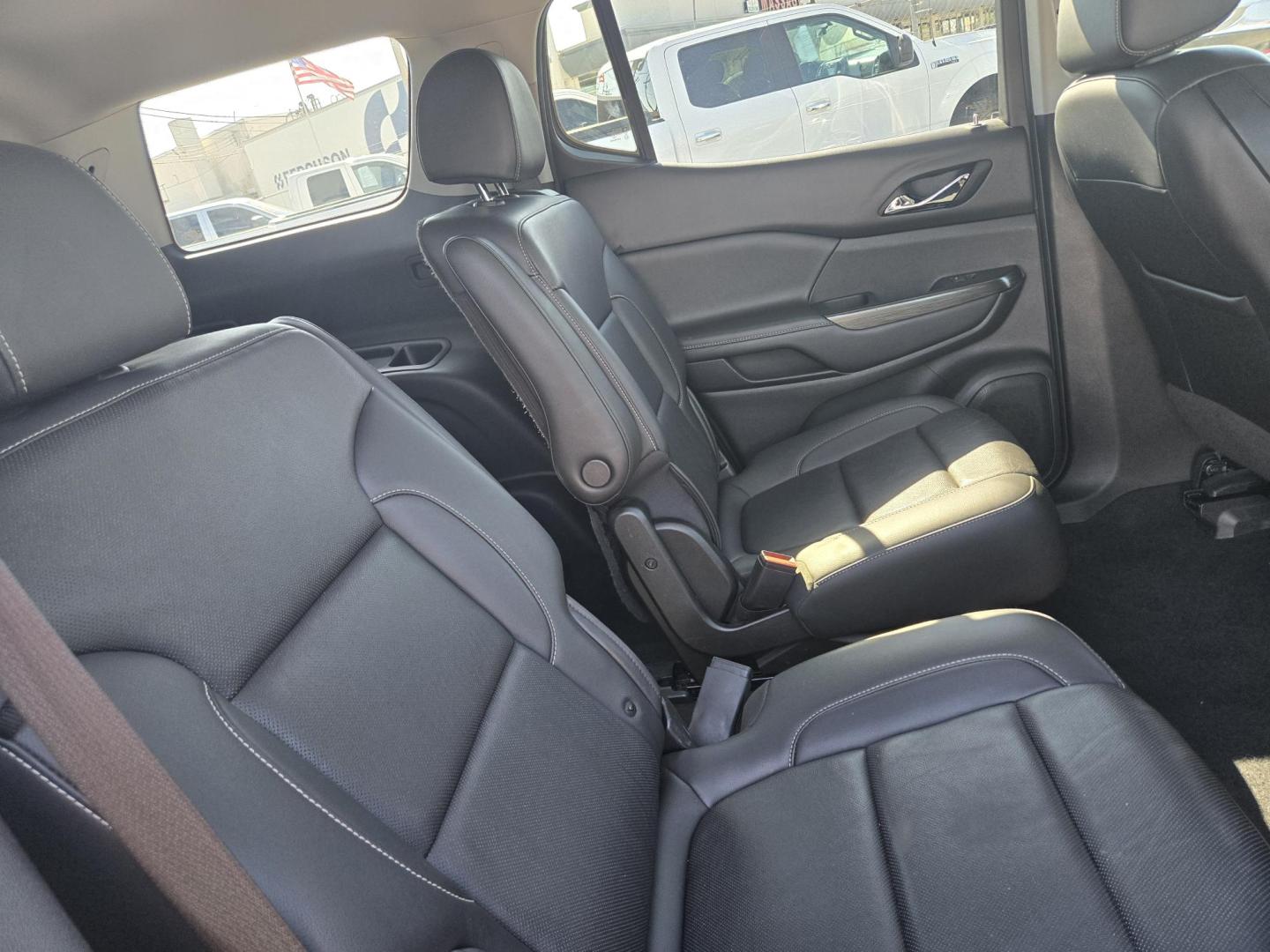 2023 Black /Black GMC Acadia SLT (1GKKNML49PZ) with an 2.0L L4 DOHC 16V TURBO engine, 9A transmission, located at 1842 Wirt Road, Houston, TX, 77055, (713) 973-3903, 29.805330, -95.484787 - Photo#15