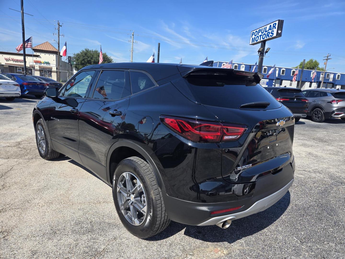 2025 Black /Black Chevrolet Blazer 2LT (3GNKBCR4XSS) with an 2.0L L4 DOHC 16 TURBO engine, 9A transmission, located at 1842 Wirt Road, Houston, TX, 77055, (713) 973-3903, 29.805330, -95.484787 - Photo#2