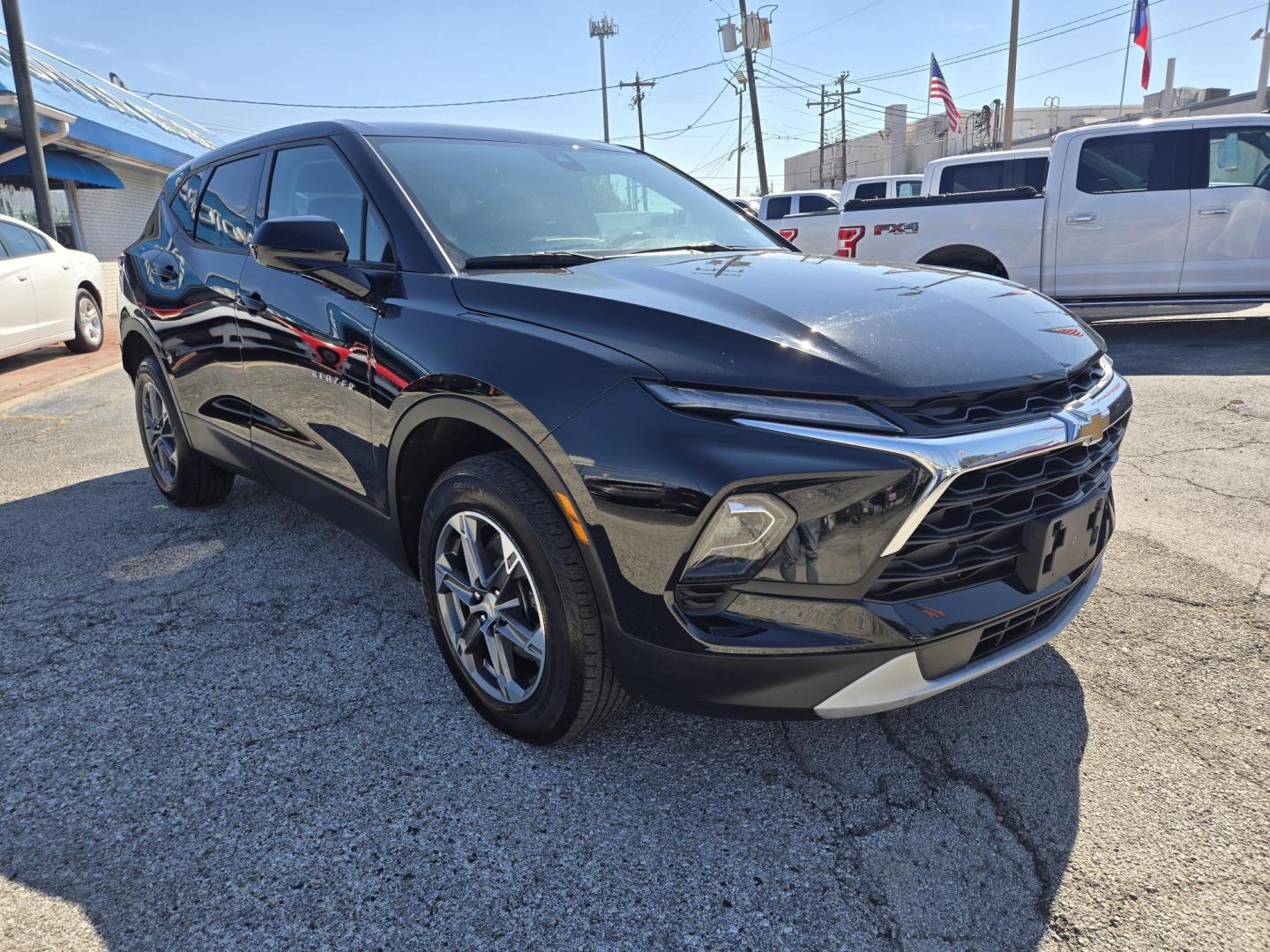 2025 Black /Black Chevrolet Blazer 2LT (3GNKBCR4XSS) with an 2.0L L4 DOHC 16 TURBO engine, 9A transmission, located at 1842 Wirt Road, Houston, TX, 77055, (713) 973-3903, 29.805330, -95.484787 - Photo#6