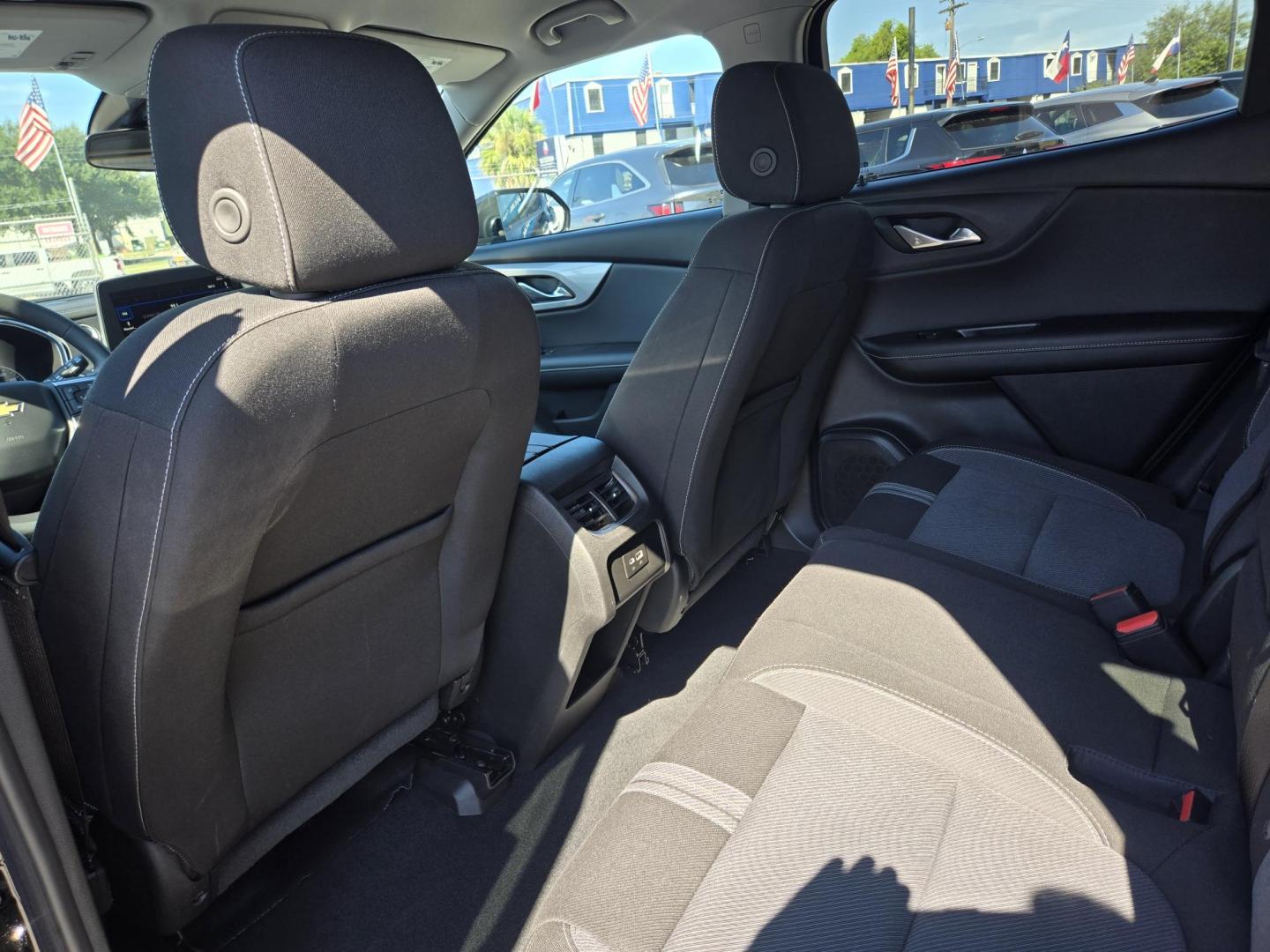 2025 Black /Black Chevrolet Blazer 2LT (3GNKBCR4XSS) with an 2.0L L4 DOHC 16 TURBO engine, 9A transmission, located at 1842 Wirt Road, Houston, TX, 77055, (713) 973-3903, 29.805330, -95.484787 - Photo#10