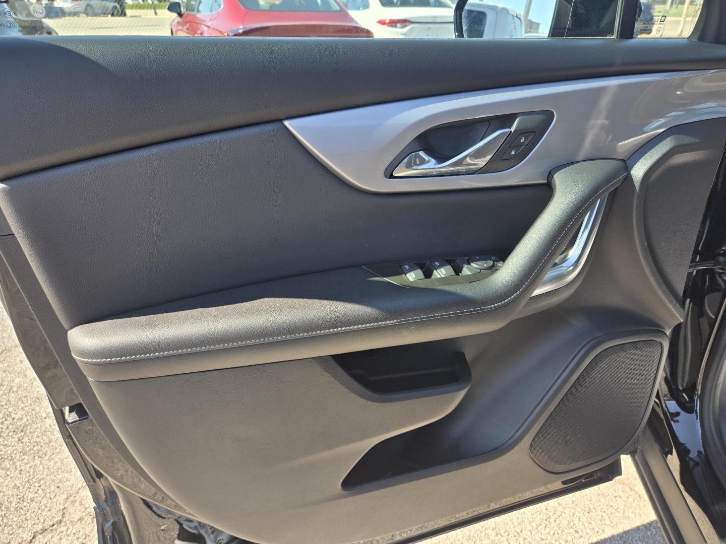 2025 Black /Black Chevrolet Blazer 2LT (3GNKBCR4XSS) with an 2.0L L4 DOHC 16 TURBO engine, 9A transmission, located at 1842 Wirt Road, Houston, TX, 77055, (713) 973-3903, 29.805330, -95.484787 - Photo#9