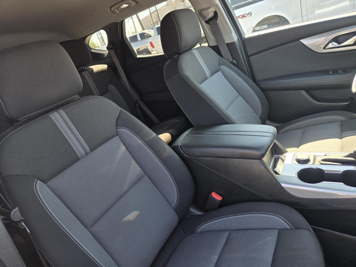 2025 Black /Black Chevrolet Blazer 2LT (3GNKBCR4XSS) with an 2.0L L4 DOHC 16 TURBO engine, 9A transmission, located at 1842 Wirt Road, Houston, TX, 77055, (713) 973-3903, 29.805330, -95.484787 - Photo#12