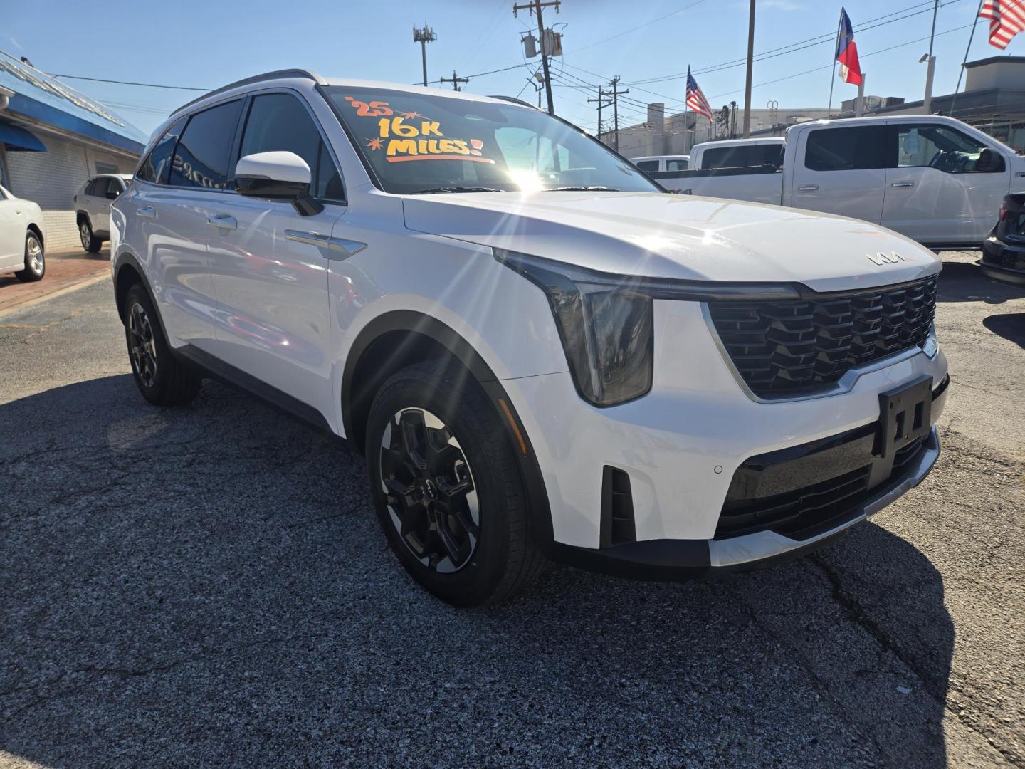 2024 White /Black Kia Sorento S AWD (5XYRLDJC0RG) with an 2.5L L4 DOHC 16V engine, 6A transmission, located at 1842 Wirt Road, Houston, TX, 77055, (713) 973-3903, 29.805330, -95.484787 - Photo#6