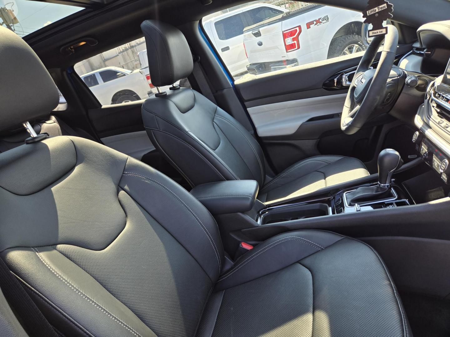 2025 BLUE /Black Jeep Compass Limited (3C4NJDCN6ST) with an 2.0L L4 DOHC 16V TURBO engine, CVT transmission, located at 1842 Wirt Road, Houston, TX, 77055, (713) 973-3903, 29.805330, -95.484787 - Photo#12