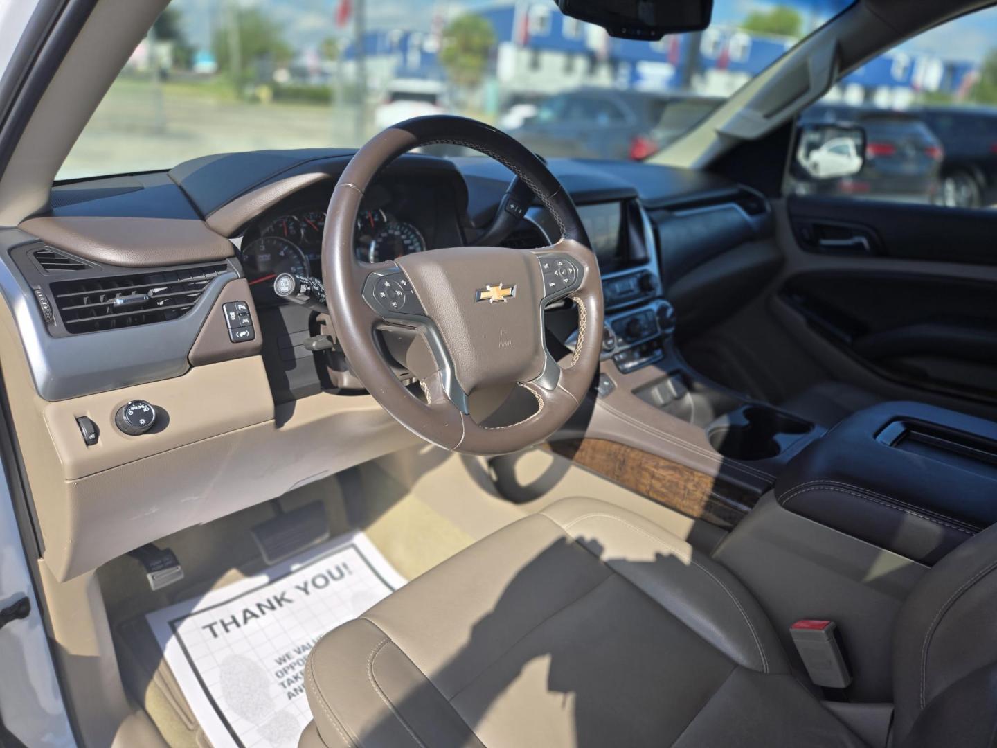 2019 White /Tan Chevrolet Tahoe LT 2WD (1GNSCBKC5KR) with an 5.3L V8 OHV 16V engine, 6A transmission, located at 1842 Wirt Road, Houston, TX, 77055, (713) 973-3903, 29.805330, -95.484787 - Photo#8