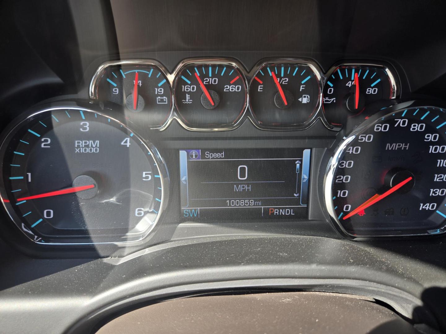 2019 White /Tan Chevrolet Tahoe LT 2WD (1GNSCBKC5KR) with an 5.3L V8 OHV 16V engine, 6A transmission, located at 1842 Wirt Road, Houston, TX, 77055, (713) 973-3903, 29.805330, -95.484787 - Photo#20