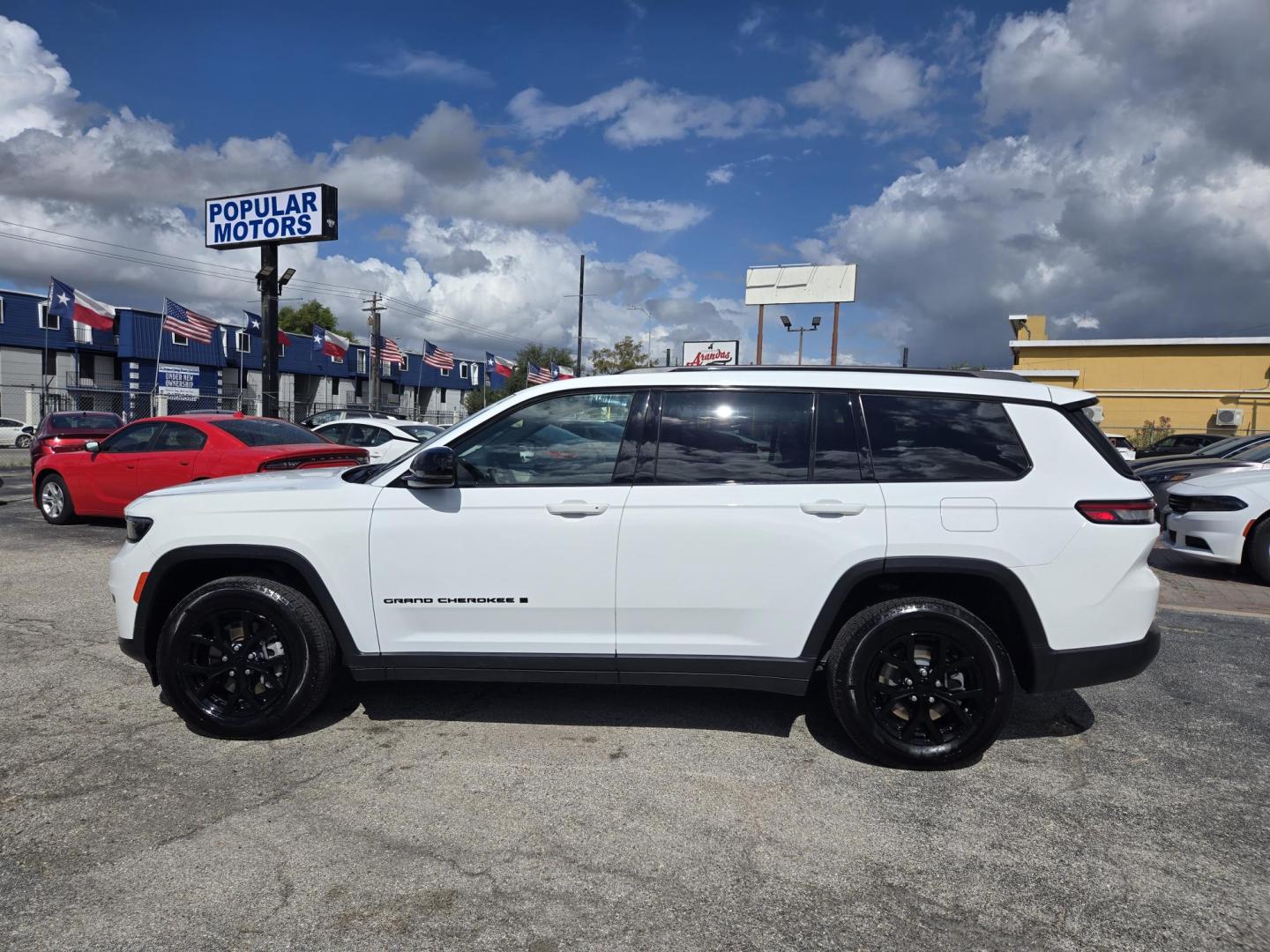 2024 White /Black Jeep Grand Cherokee L Laredo 4WD (1C4RJKAG2R8) with an 3.6L V6 DOHC 24V engine, 8A transmission, located at 1842 Wirt Road, Houston, TX, 77055, (713) 973-3903, 29.805330, -95.484787 - Photo#1