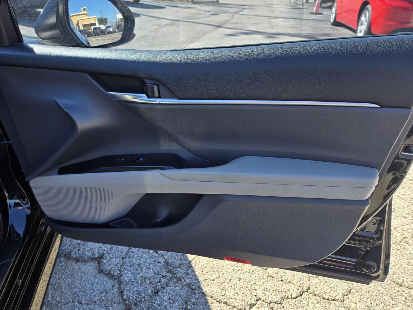 2020 Black /Black Toyota Camry LE (4T1C11AK2LU) with an 2.5L L4 DOHC 16V engine, 8A transmission, located at 1842 Wirt Road, Houston, TX, 77055, (713) 973-3903, 29.805330, -95.484787 - Photo#13