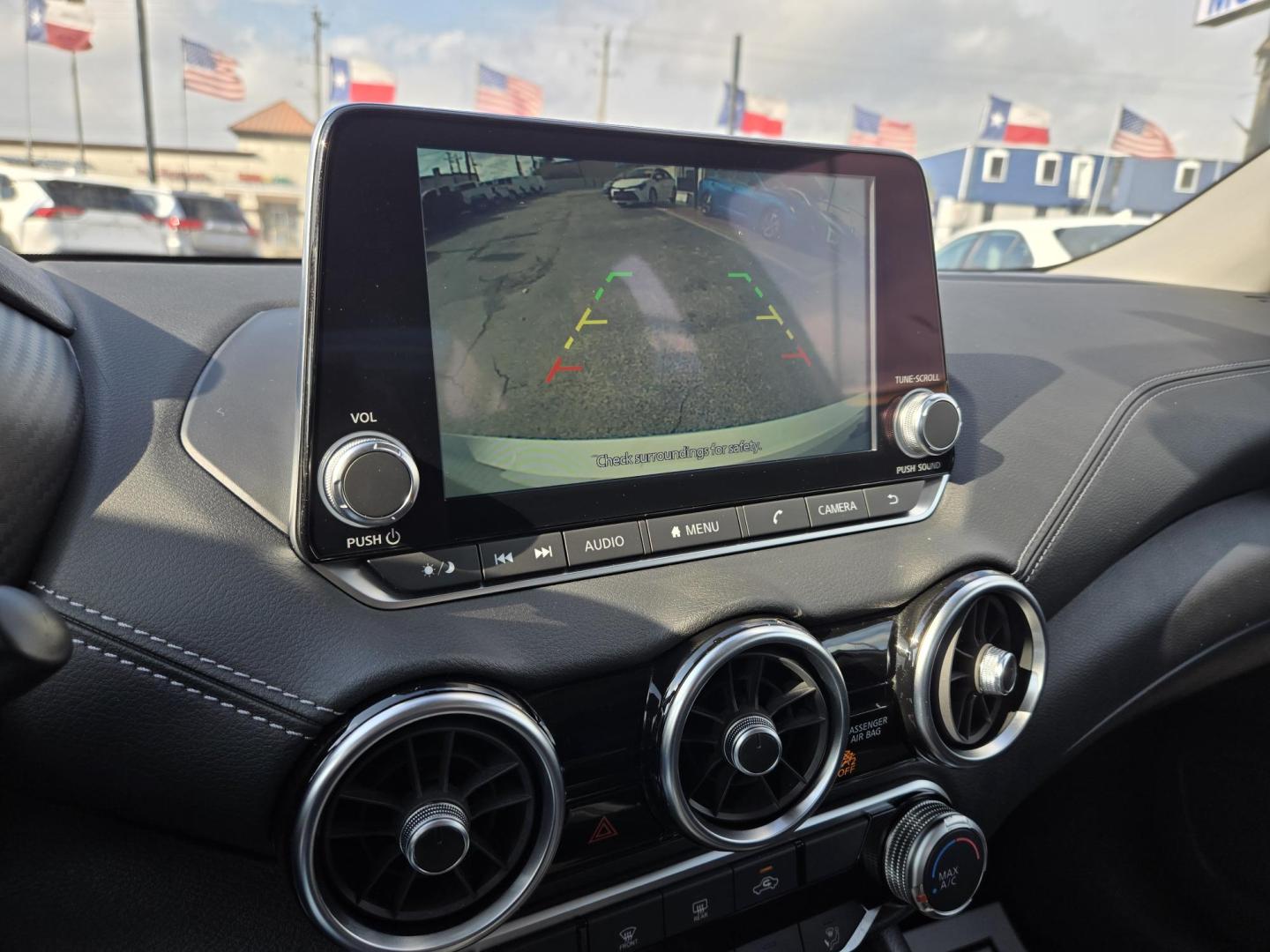 2025 White /Black Nissan Sentra SV (3N1AB8CV0SY) with an 1.8L L4 SFI DOHC 16V engine, CVT transmission, located at 1842 Wirt Road, Houston, TX, 77055, (713) 973-3903, 29.805330, -95.484787 - Photo#20