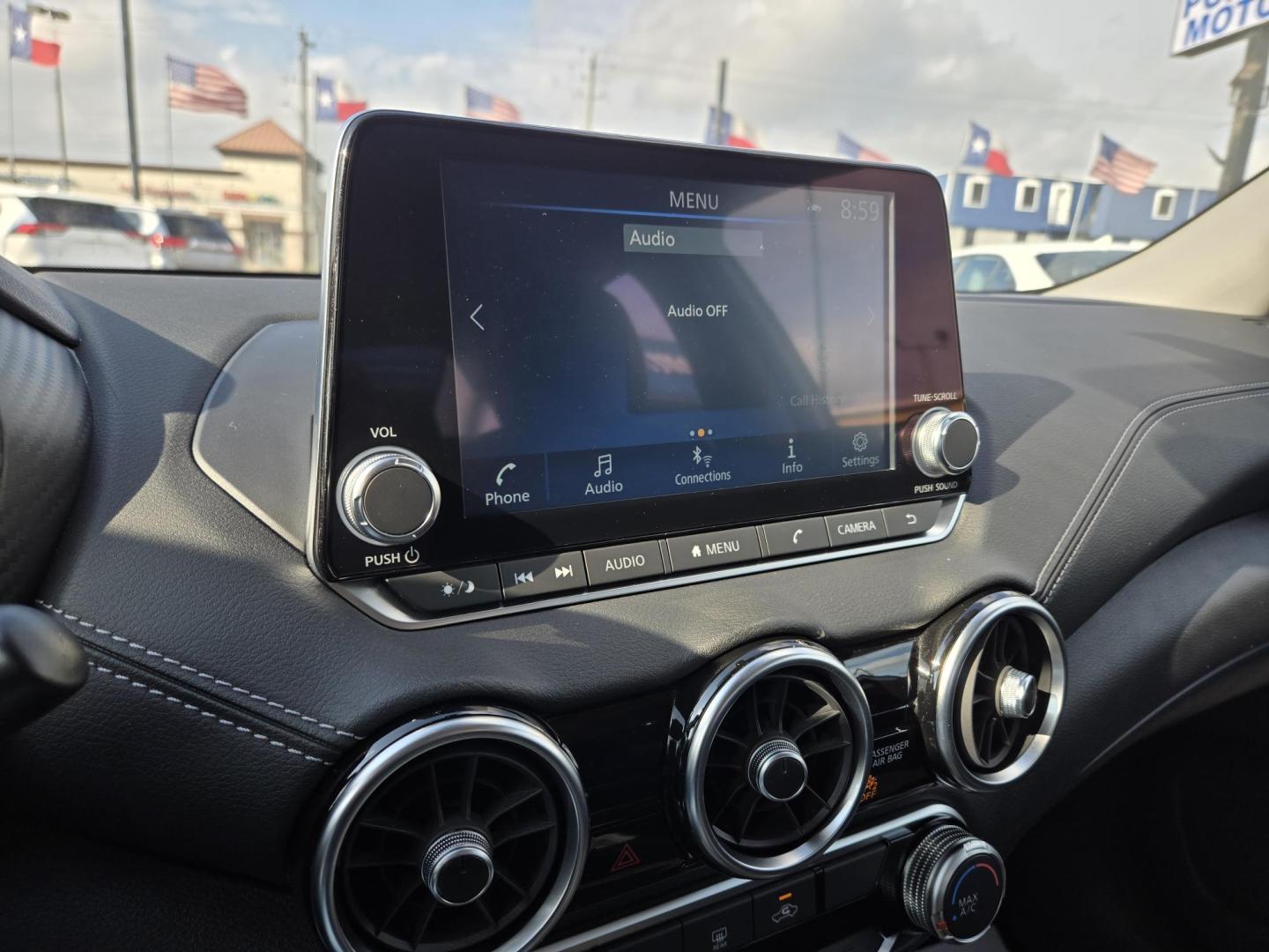 2025 White /Black Nissan Sentra SV (3N1AB8CV0SY) with an 1.8L L4 SFI DOHC 16V engine, CVT transmission, located at 1842 Wirt Road, Houston, TX, 77055, (713) 973-3903, 29.805330, -95.484787 - Photo#19