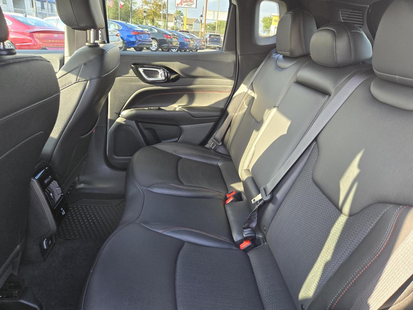 2026 White /Black Jeep Compass Trailhawk (3C4NJDDN7TT) with an 2.0L L4 DOHC 16V TURBO engine, 9A transmission, located at 1842 Wirt Road, Houston, TX, 77055, (713) 973-3903, 29.805330, -95.484787 - Photo#11