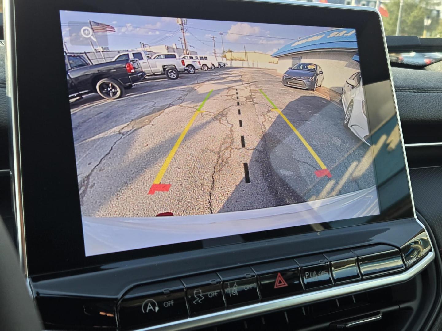 2026 White /Black Jeep Compass Trailhawk (3C4NJDDN7TT) with an 2.0L L4 DOHC 16V TURBO engine, 9A transmission, located at 1842 Wirt Road, Houston, TX, 77055, (713) 973-3903, 29.805330, -95.484787 - Photo#20