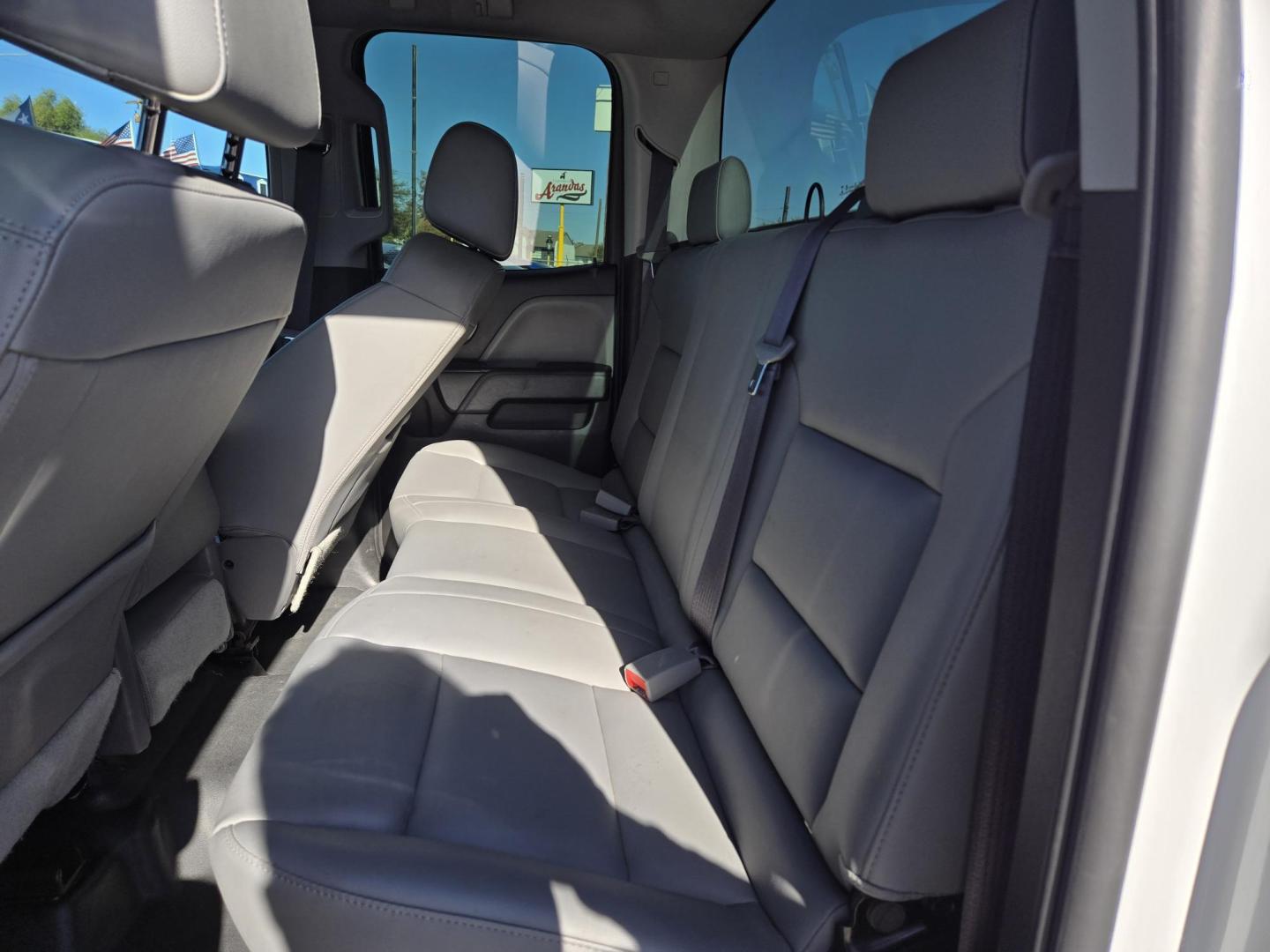 2017 White /Gray Chevrolet Silverado 1500 Work Truck Double Cab 2WD (1GCRCNECXHZ) with an 5.3L V8 OHV 16V engine, 6A transmission, located at 1842 Wirt Road, Houston, TX, 77055, (713) 973-3903, 29.805330, -95.484787 - Photo#10