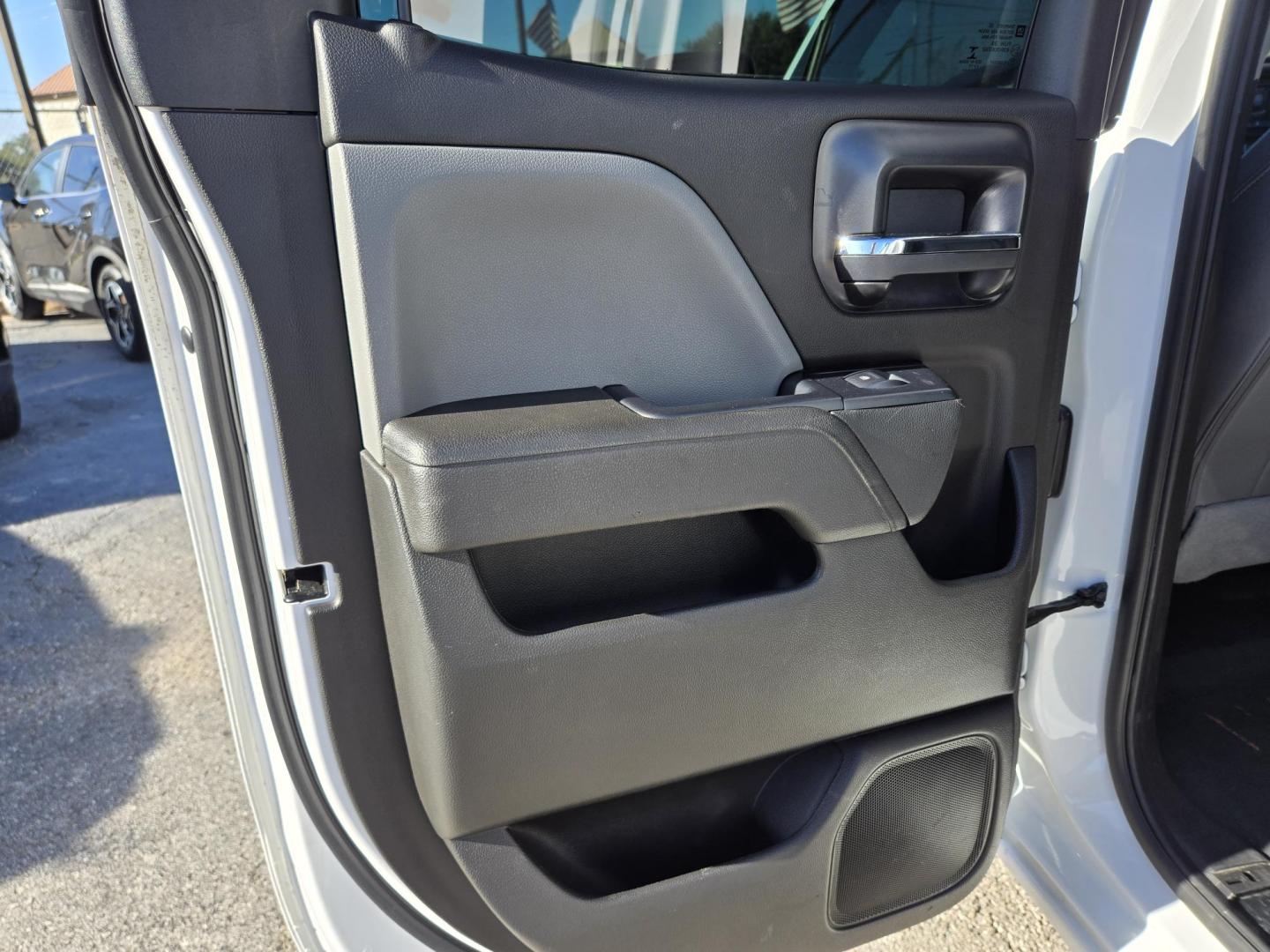 2017 White /Gray Chevrolet Silverado 1500 Work Truck Double Cab 2WD (1GCRCNECXHZ) with an 5.3L V8 OHV 16V engine, 6A transmission, located at 1842 Wirt Road, Houston, TX, 77055, (713) 973-3903, 29.805330, -95.484787 - Photo#11