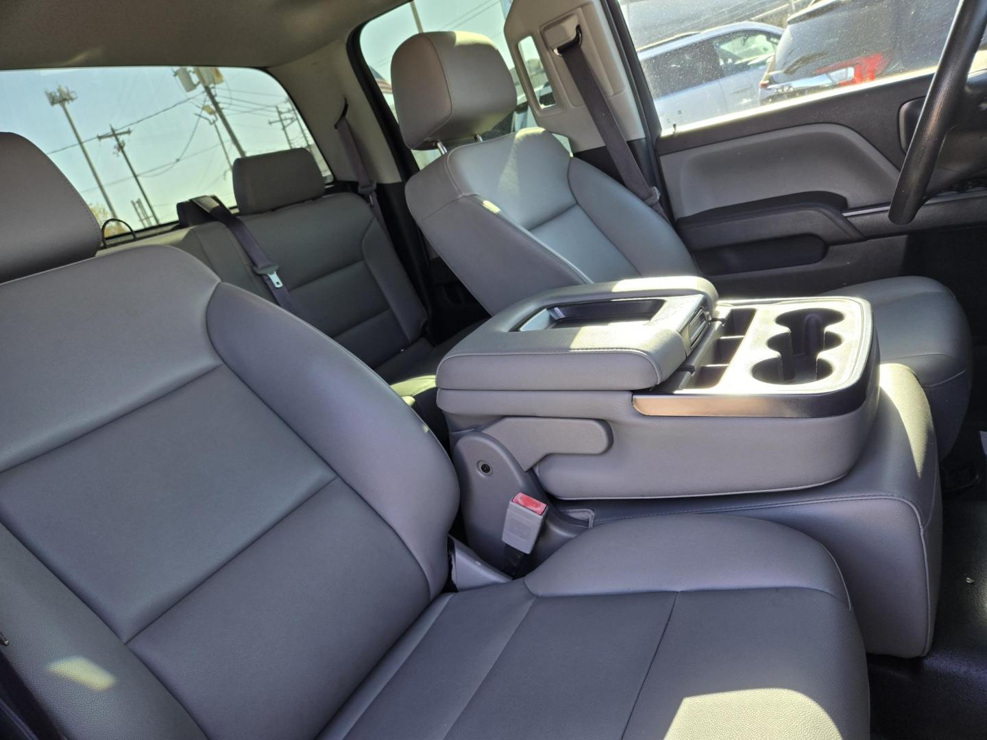 2017 White /Gray Chevrolet Silverado 1500 Work Truck Double Cab 2WD (1GCRCNECXHZ) with an 5.3L V8 OHV 16V engine, 6A transmission, located at 1842 Wirt Road, Houston, TX, 77055, (713) 973-3903, 29.805330, -95.484787 - Photo#12