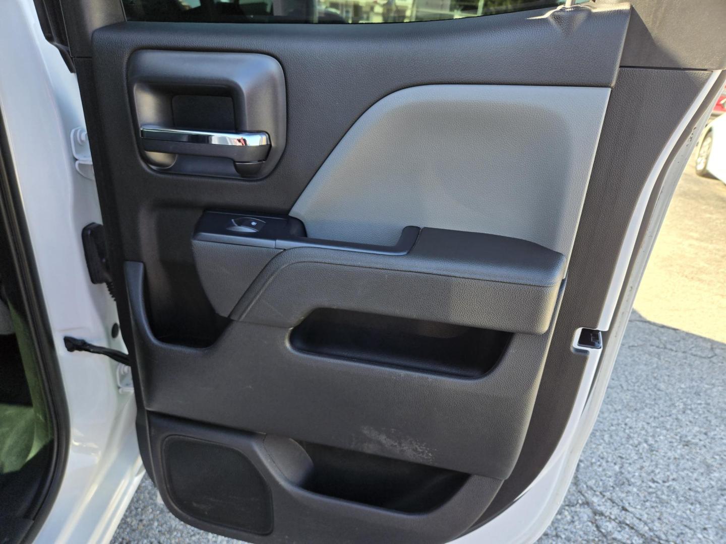 2017 White /Gray Chevrolet Silverado 1500 Work Truck Double Cab 2WD (1GCRCNECXHZ) with an 5.3L V8 OHV 16V engine, 6A transmission, located at 1842 Wirt Road, Houston, TX, 77055, (713) 973-3903, 29.805330, -95.484787 - Photo#15