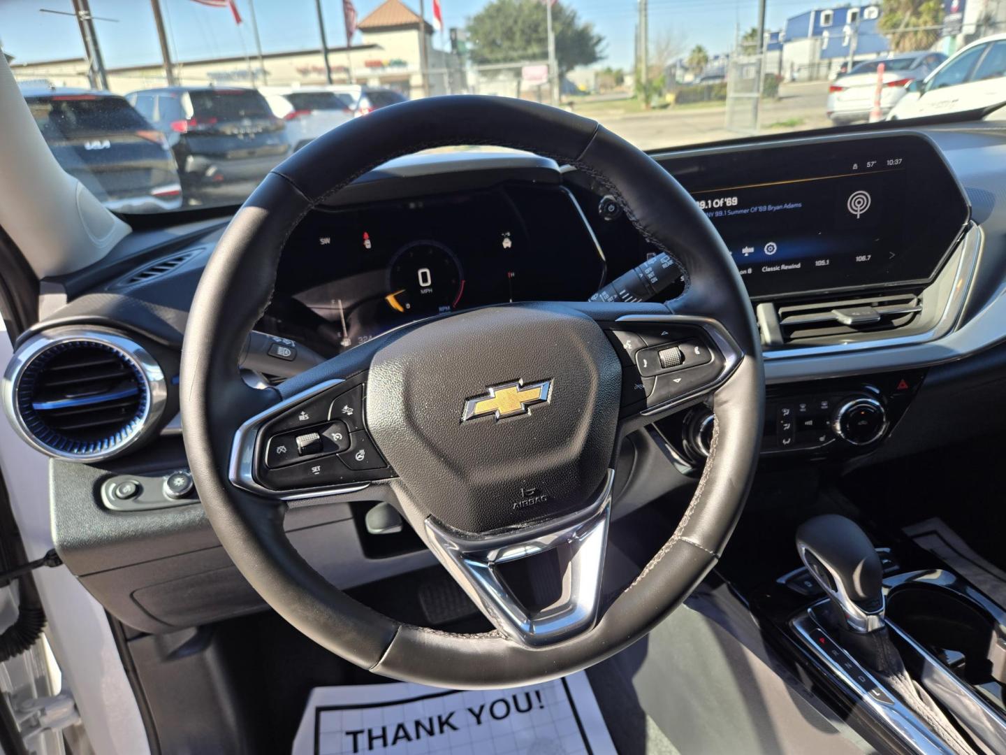 2025 White /Black Chevrolet Trax LT (KL77LHEP9SC) with an 1.2L L3 TURBO engine, 6A transmission, located at 1842 Wirt Road, Houston, TX, 77055, (713) 973-3903, 29.805330, -95.484787 - Photo#18