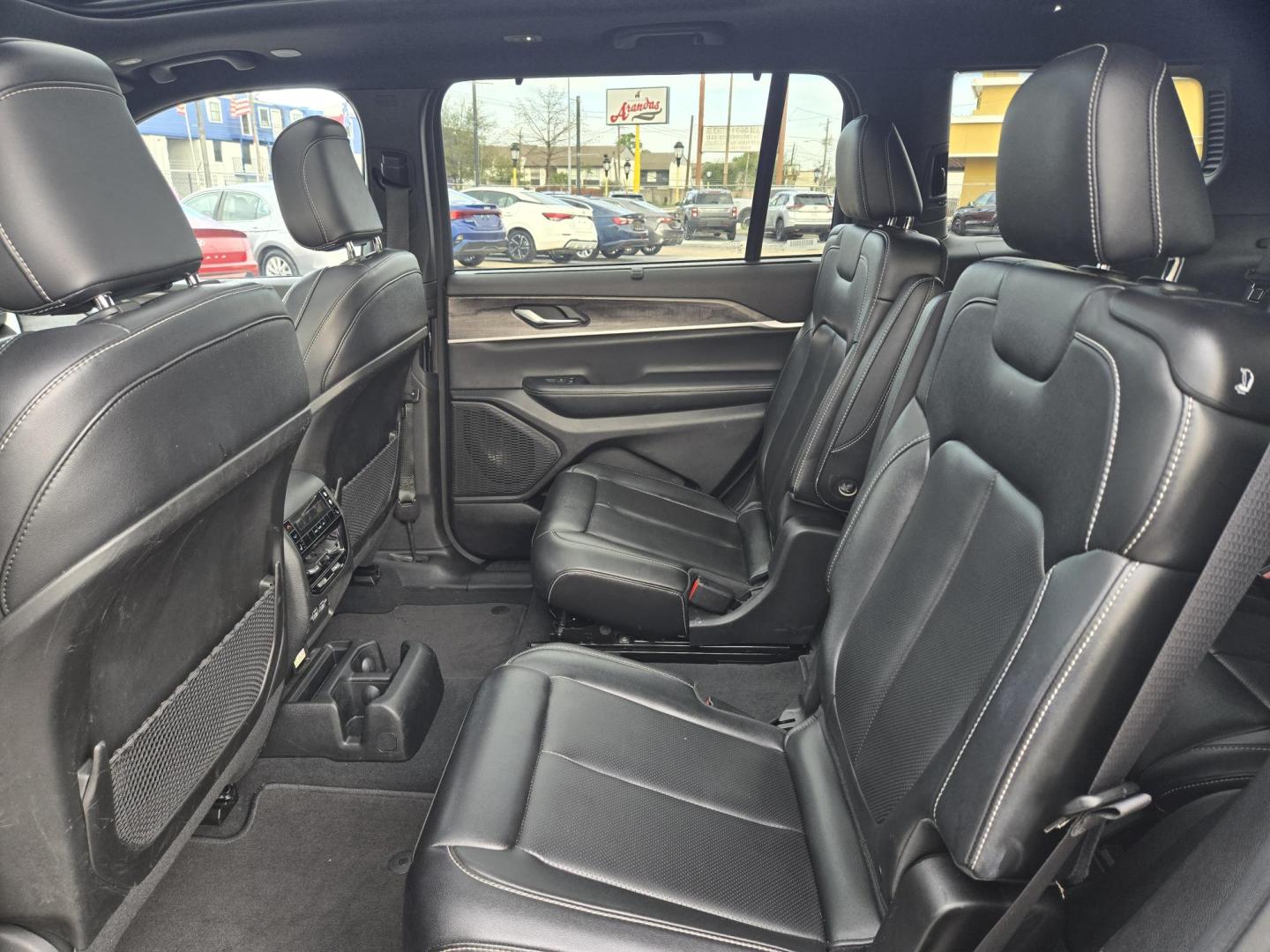 2024 Black /Black Jeep Grand Cherokee L Limited 4WD (1C4RJKBG9R8) with an 3.6L V6 DOHC 24V engine, 8A transmission, located at 1842 Wirt Road, Houston, TX, 77055, (713) 973-3903, 29.805330, -95.484787 - Photo#10