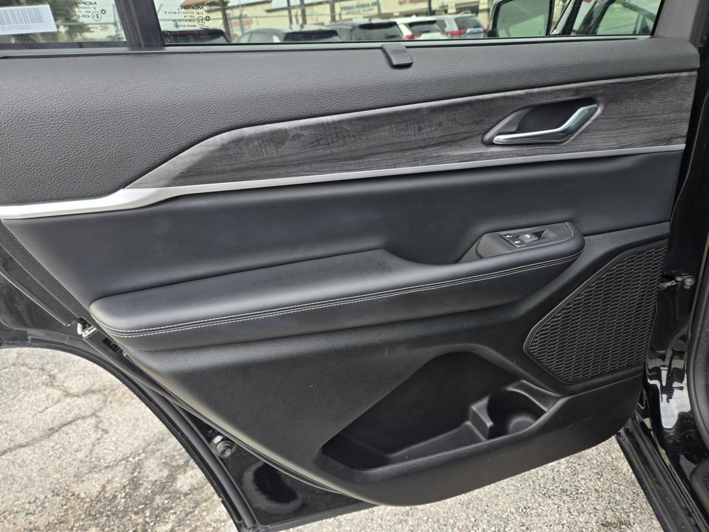 2024 Black /Black Jeep Grand Cherokee L Limited 4WD (1C4RJKBG9R8) with an 3.6L V6 DOHC 24V engine, 8A transmission, located at 1842 Wirt Road, Houston, TX, 77055, (713) 973-3903, 29.805330, -95.484787 - Photo#11