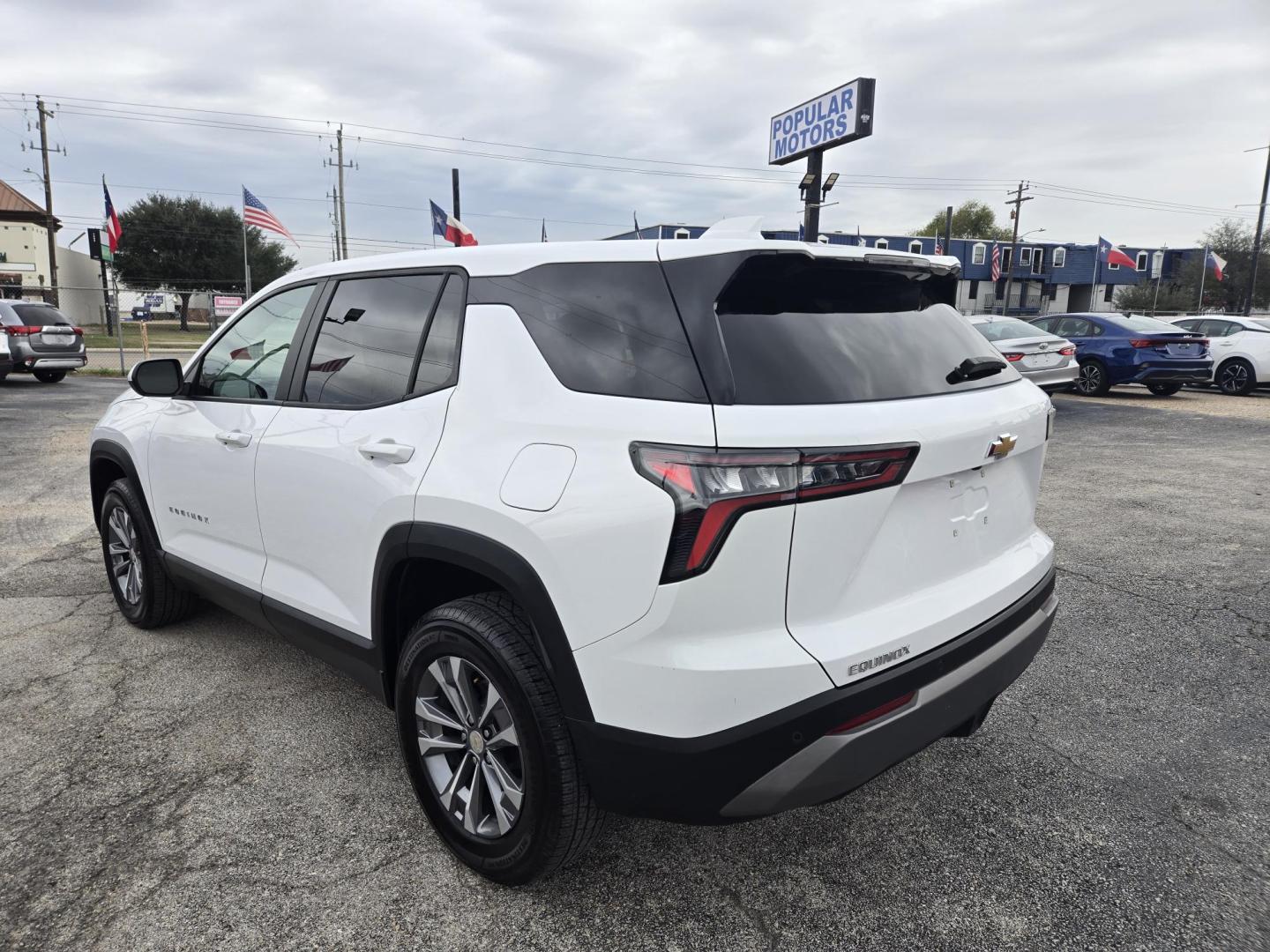 2025 White /Black Chevrolet Equinox LS 2WD (3GNAXHEG8SL) with an 1.5L L4 DOHC 16V TURBO engine, 6A transmission, located at 1842 Wirt Road, Houston, TX, 77055, (713) 973-3903, 29.805330, -95.484787 - Photo#2