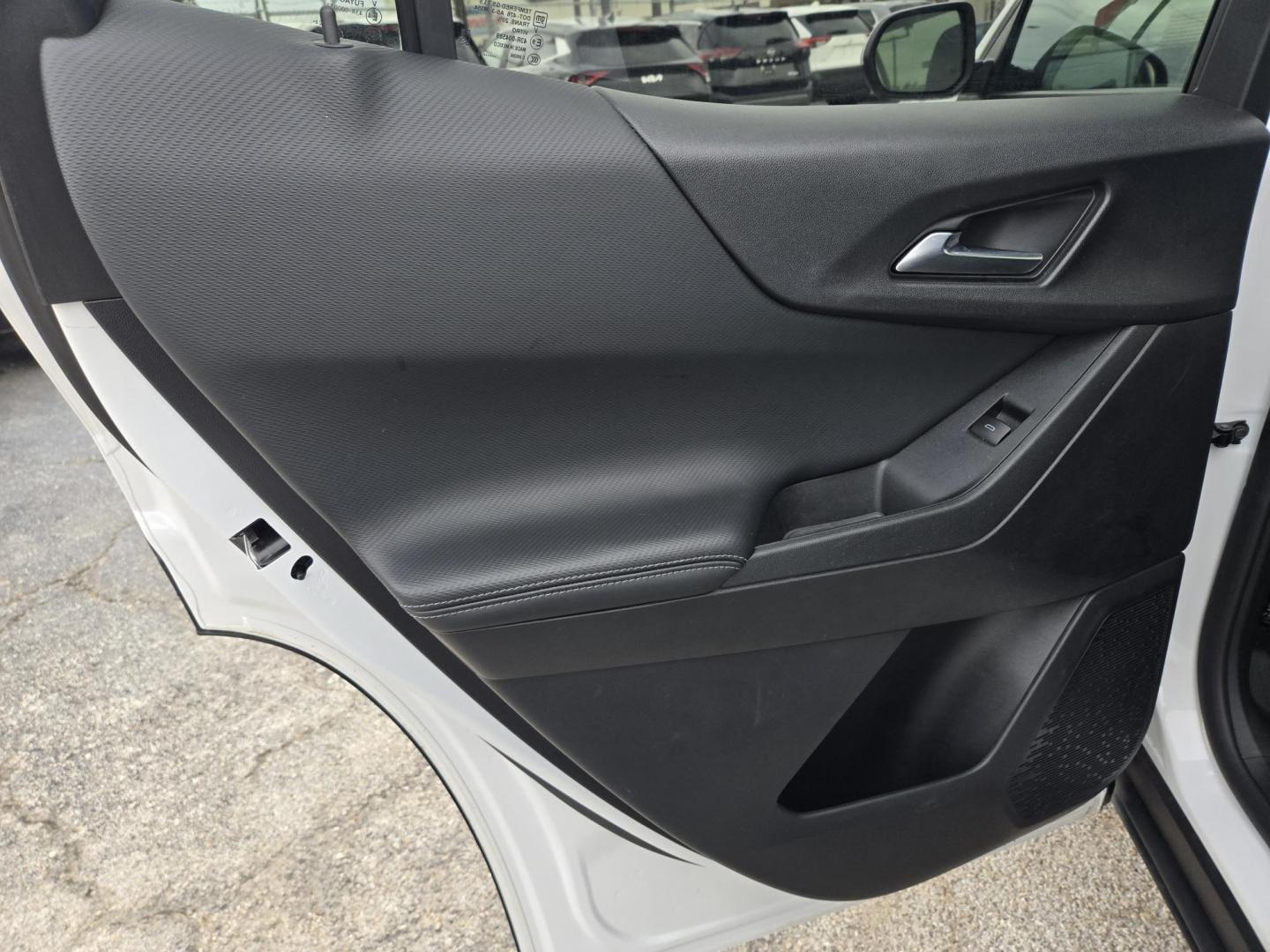 2025 White /Black Chevrolet Equinox LS 2WD (3GNAXHEG8SL) with an 1.5L L4 DOHC 16V TURBO engine, 6A transmission, located at 1842 Wirt Road, Houston, TX, 77055, (713) 973-3903, 29.805330, -95.484787 - Photo#11