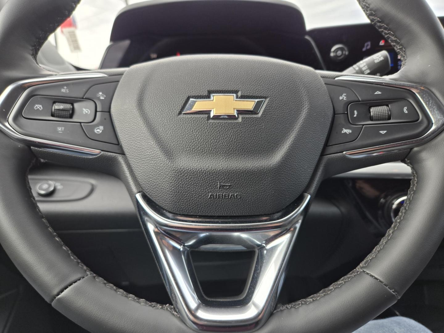 2025 Black /Black Chevrolet Trax LT (KL77LHEPXSC) with an 1.2L L3 TURBO engine, 6A transmission, located at 1842 Wirt Road, Houston, TX, 77055, (713) 973-3903, 29.805330, -95.484787 - Photo#18