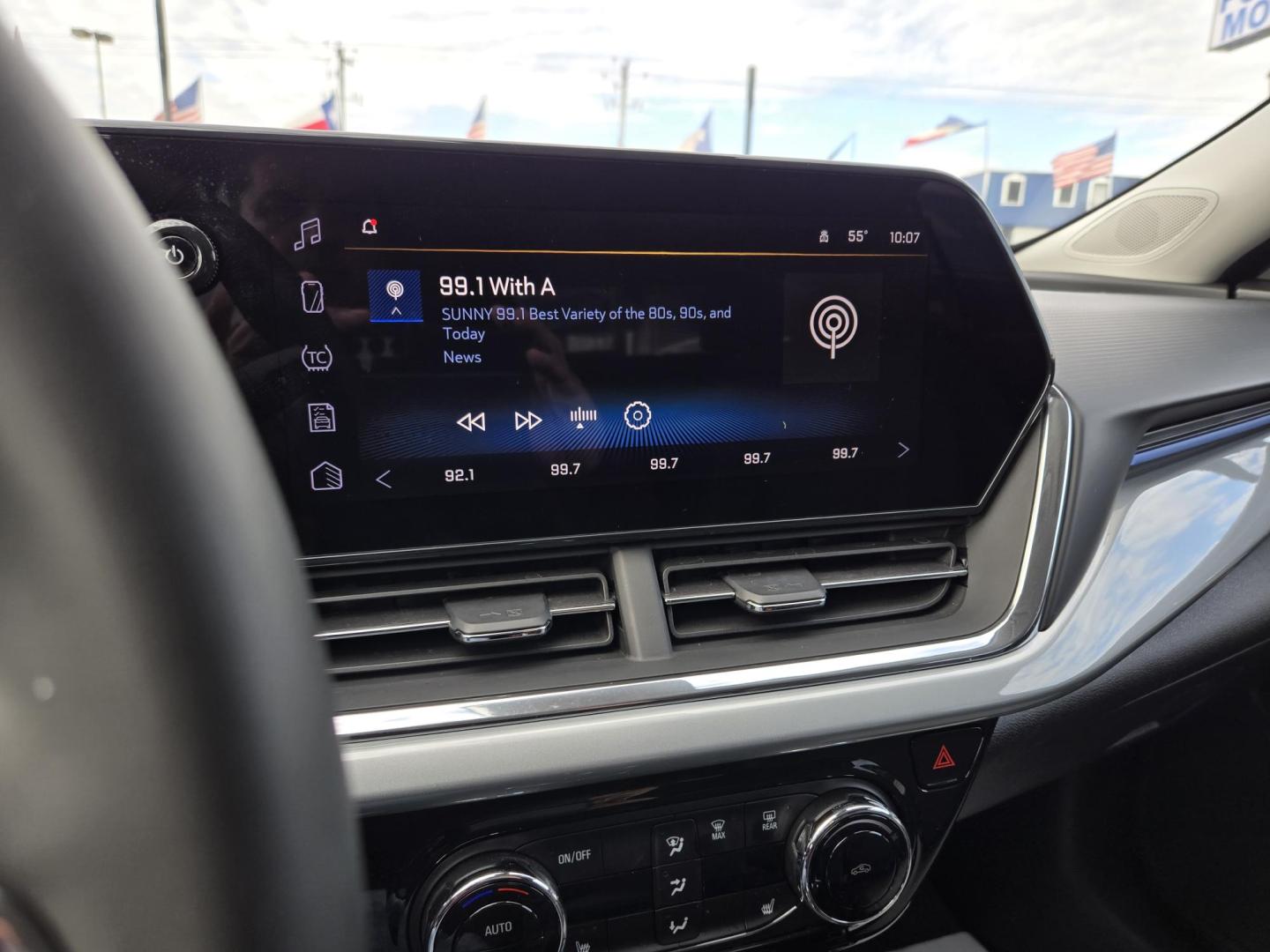 2025 Black /Black Chevrolet Trax LT (KL77LHEPXSC) with an 1.2L L3 TURBO engine, 6A transmission, located at 1842 Wirt Road, Houston, TX, 77055, (713) 973-3903, 29.805330, -95.484787 - Photo#20