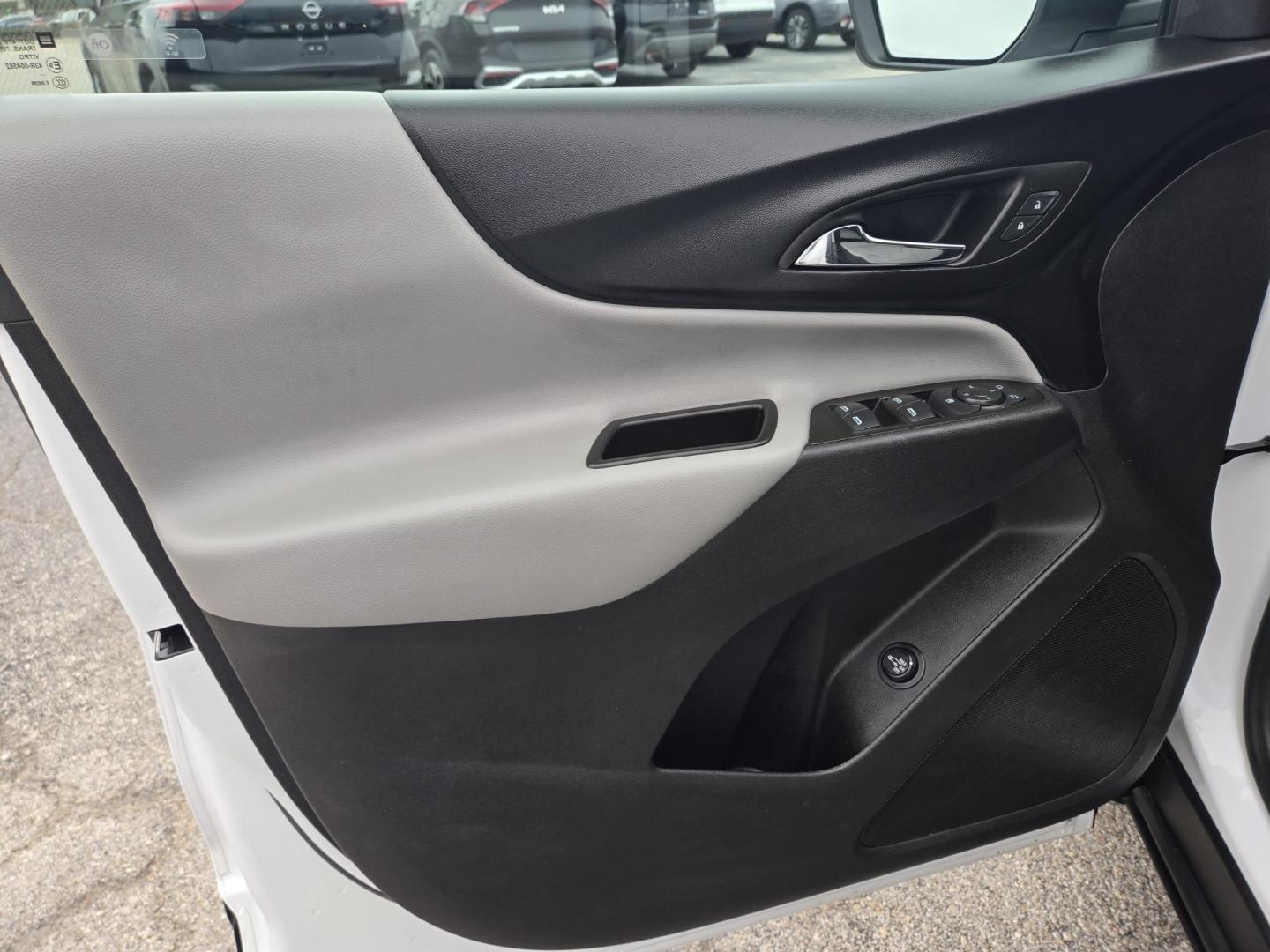 2024 White /Black Chevrolet Equinox LT AWD (3GNAXUEG2RL) with an 1.5L L4 DOHC 16V TURBO engine, 6A transmission, located at 1842 Wirt Road, Houston, TX, 77055, (713) 973-3903, 29.805330, -95.484787 - Photo#9